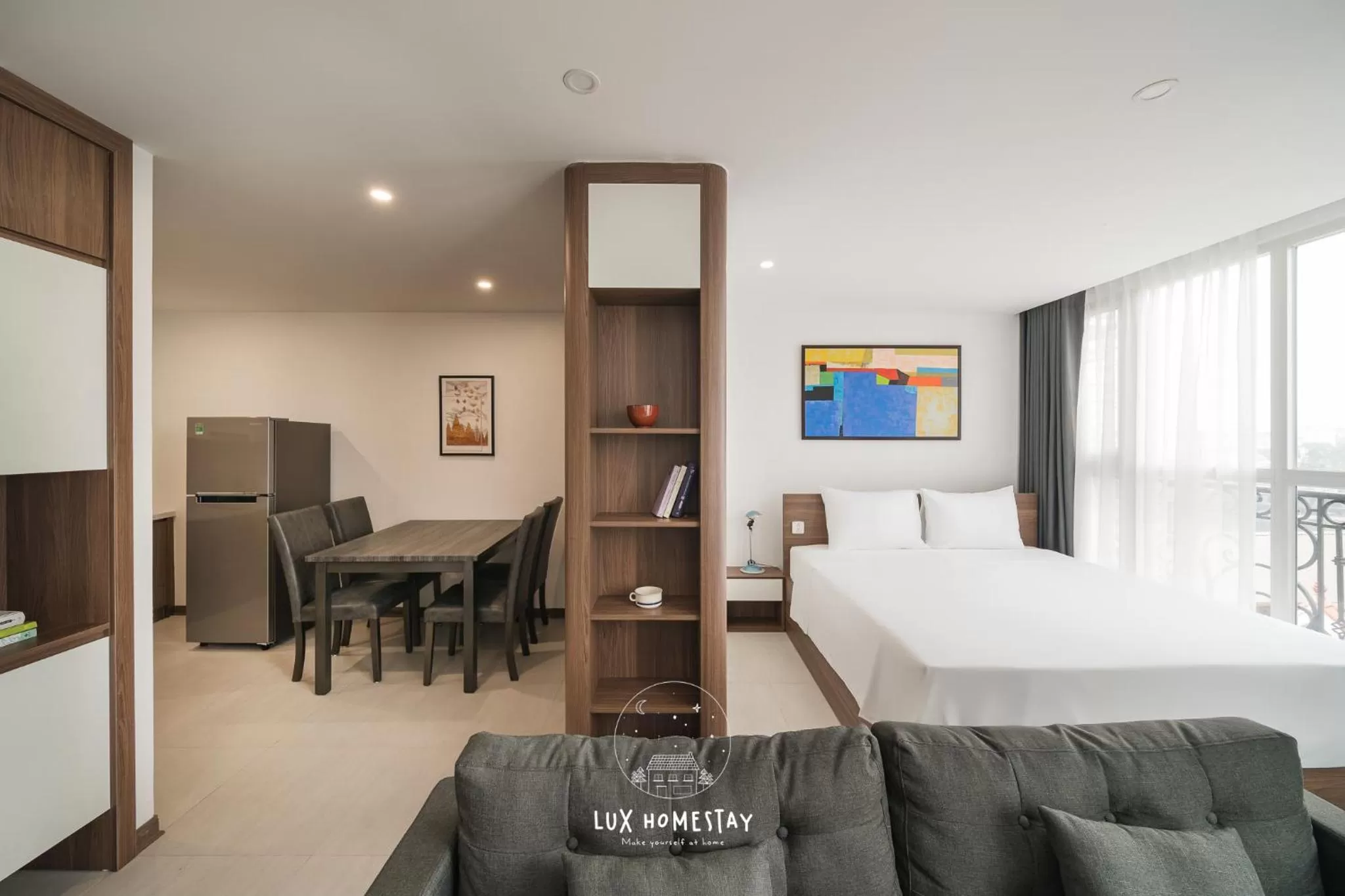 Living room, Bed in Lux Westlake Studio