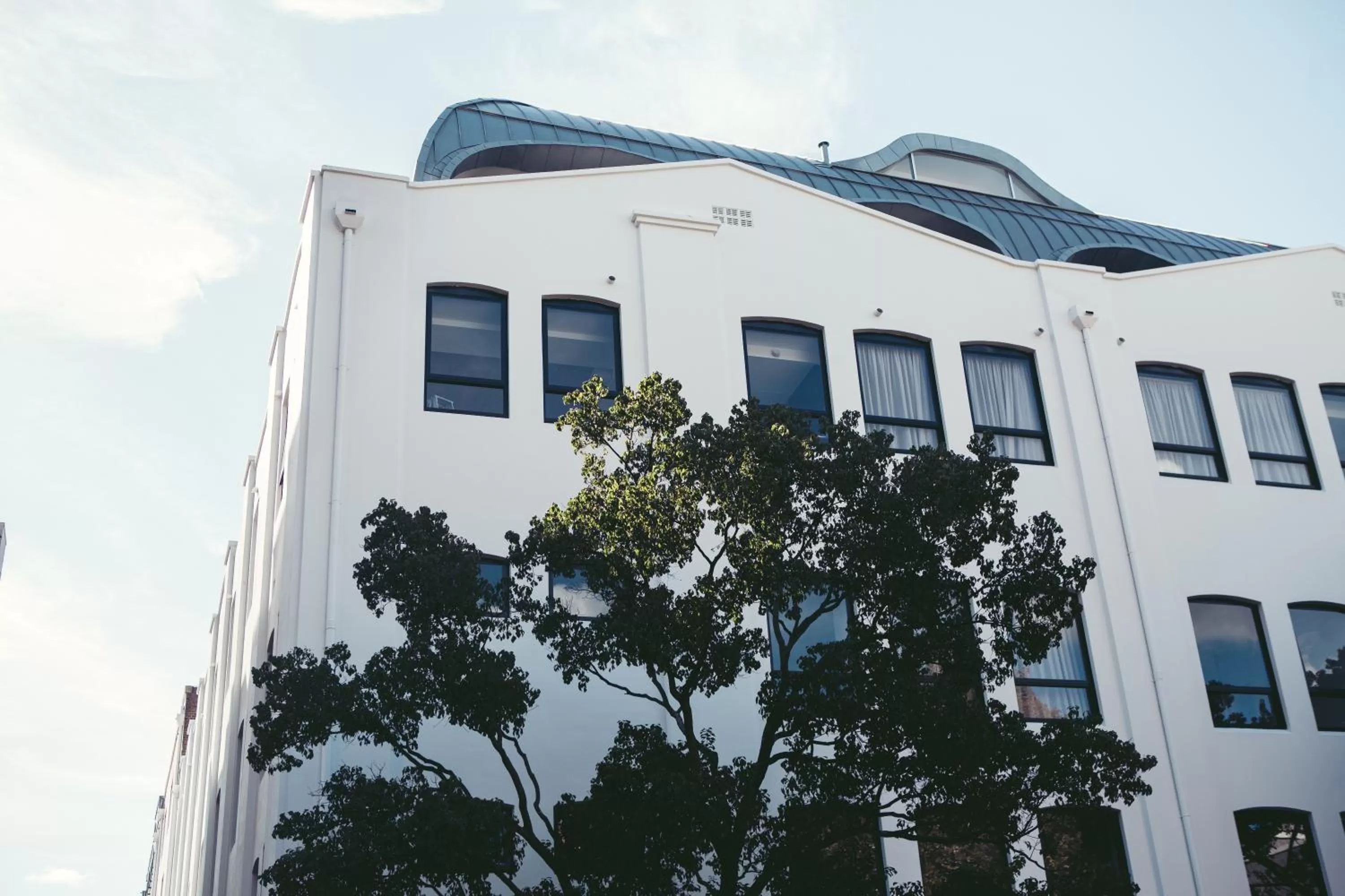 Property building in Veriu Broadway