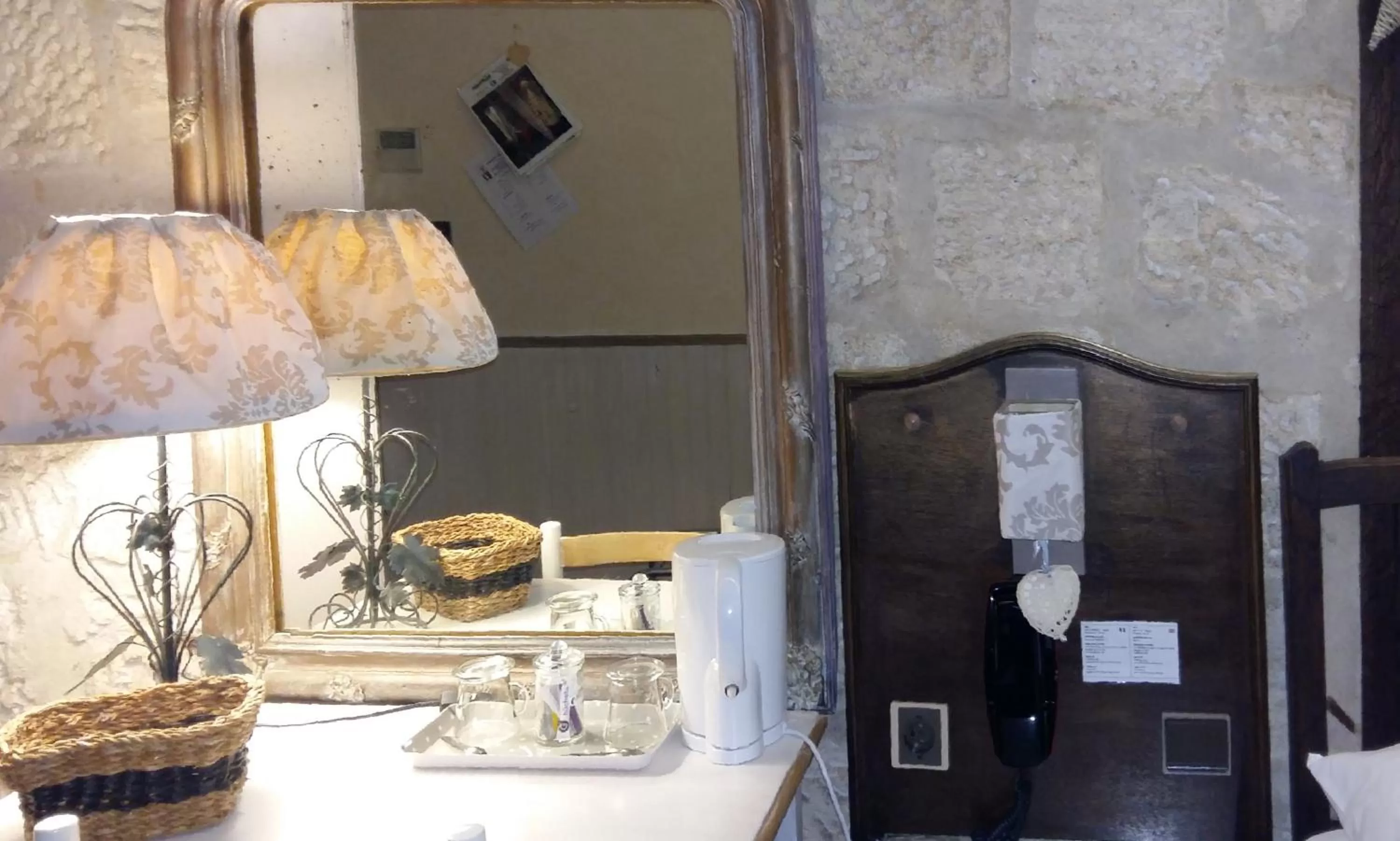 Coffee/tea facilities in Hotel Mignon