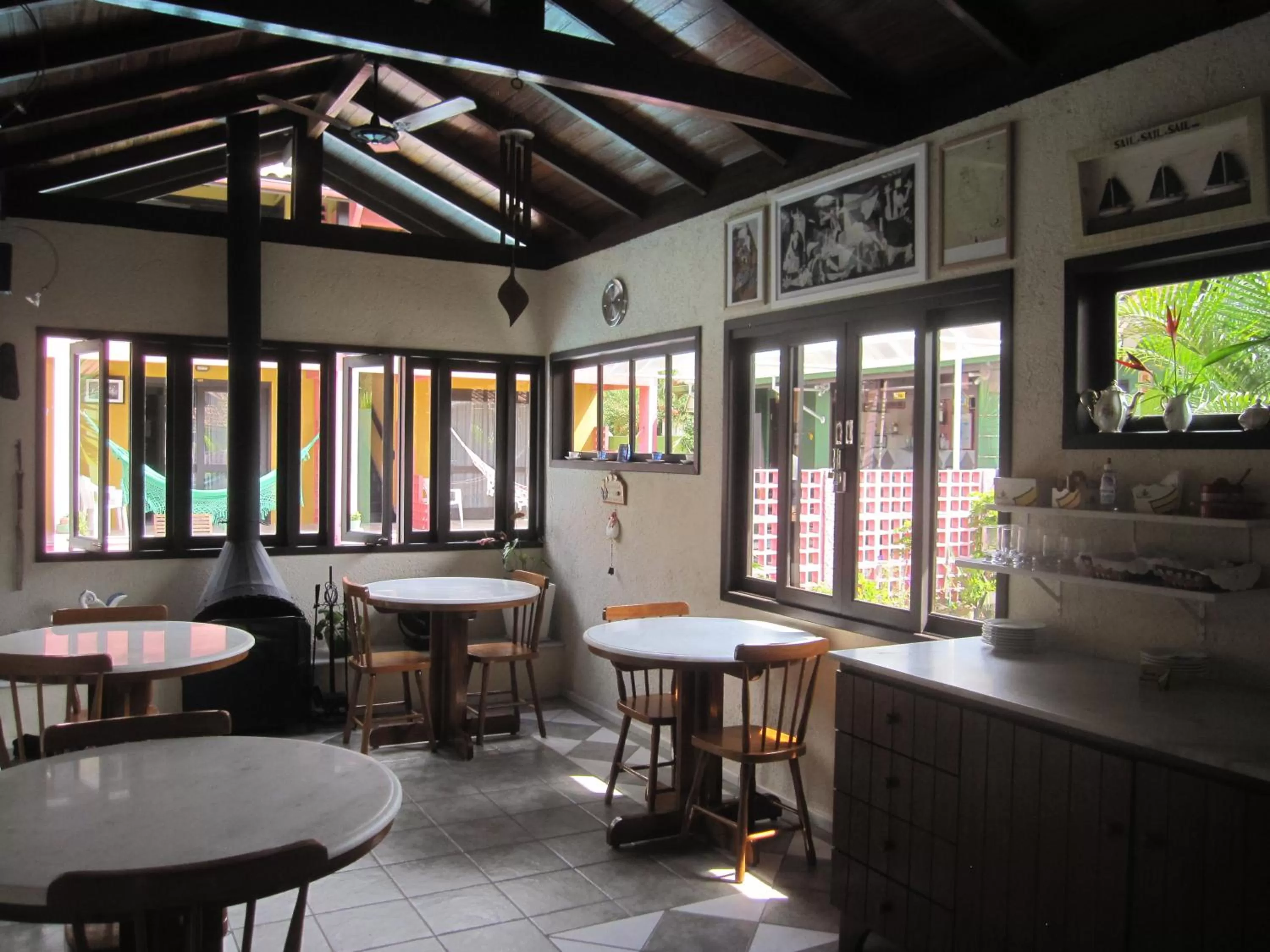 Restaurant/places to eat in Pousada Vento Sul