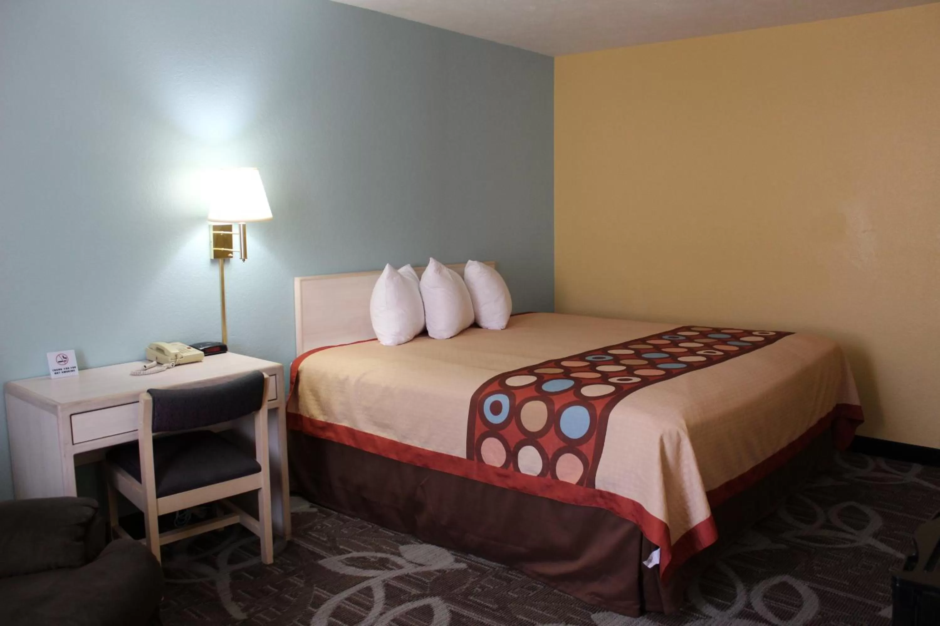 Bed in Super 8 by Wyndham Nephi