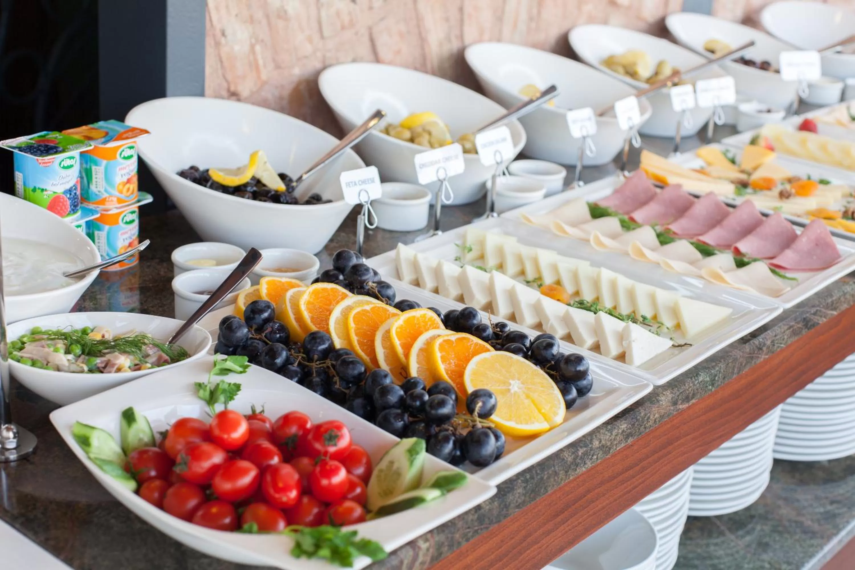 Restaurant/places to eat in Hotel Pera Parma