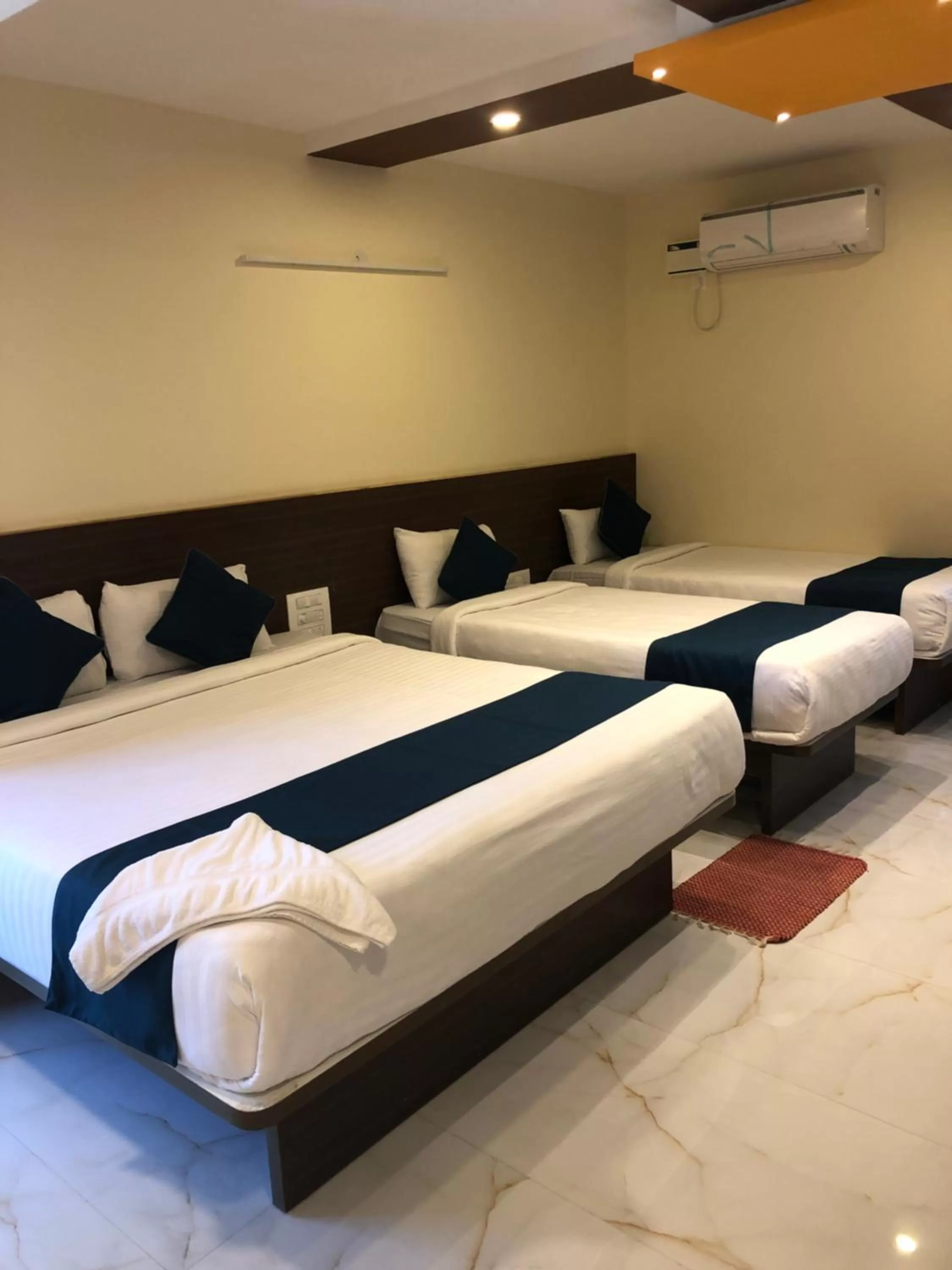 Bed in SV Dreamstay near Kempegowda International Airport