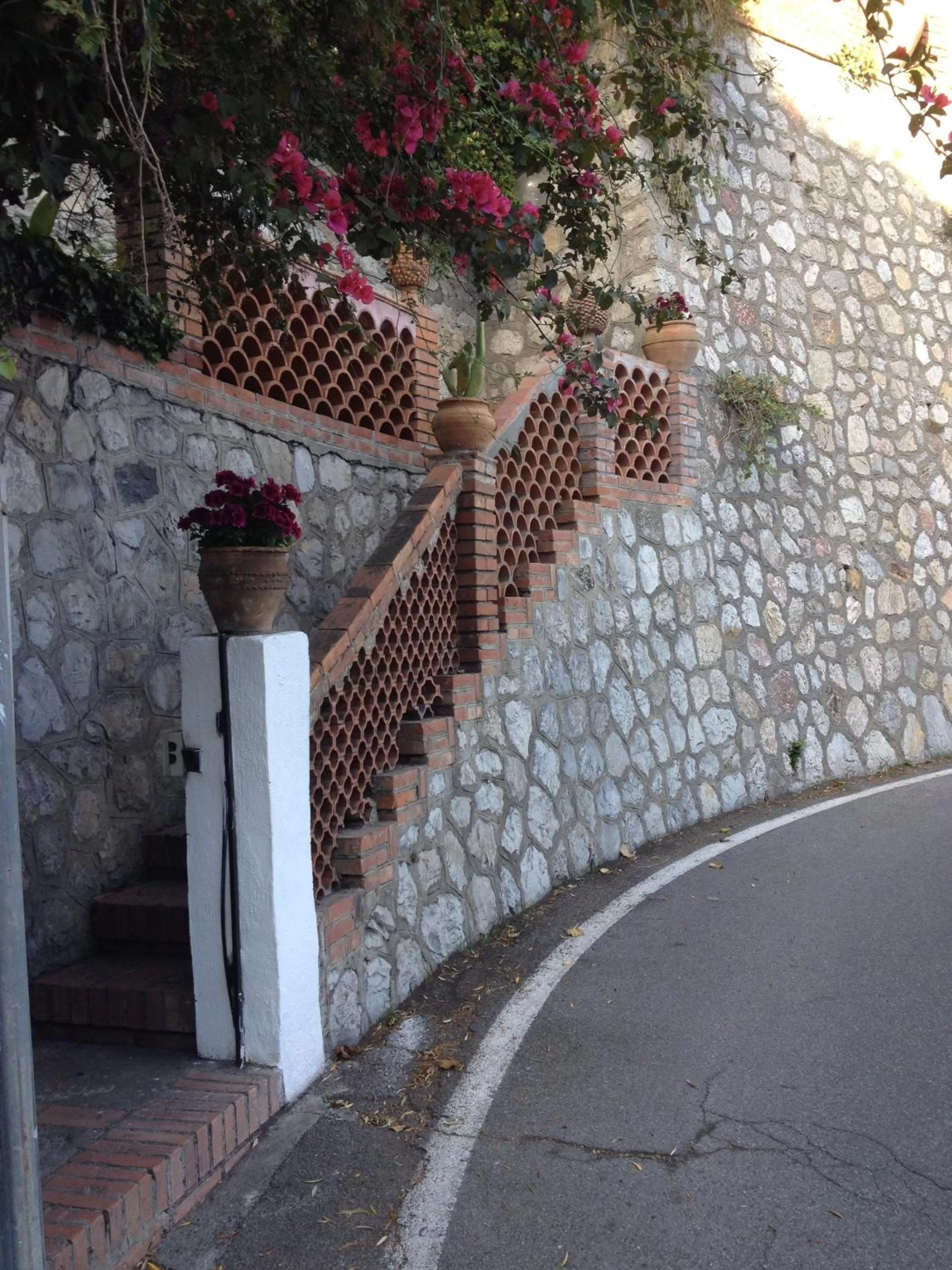 Facade/entrance in Villa Greta Hotel Rooms & Suites