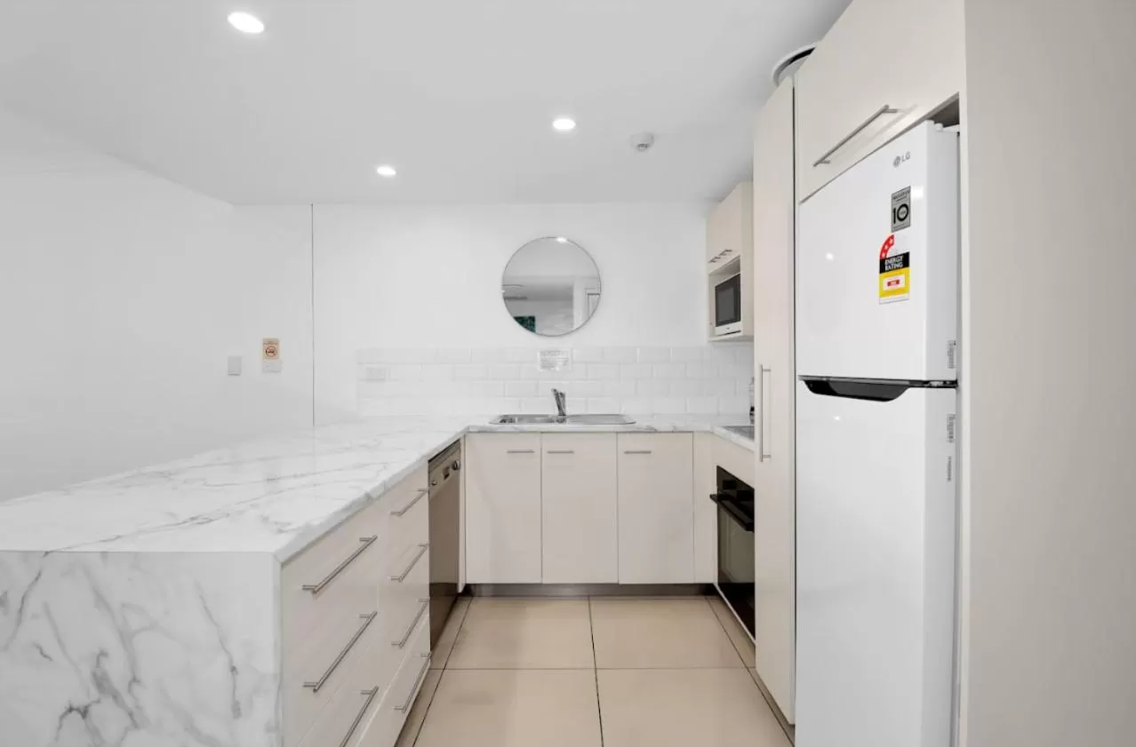 Kitchen/Kitchenette in Eden by the Bay