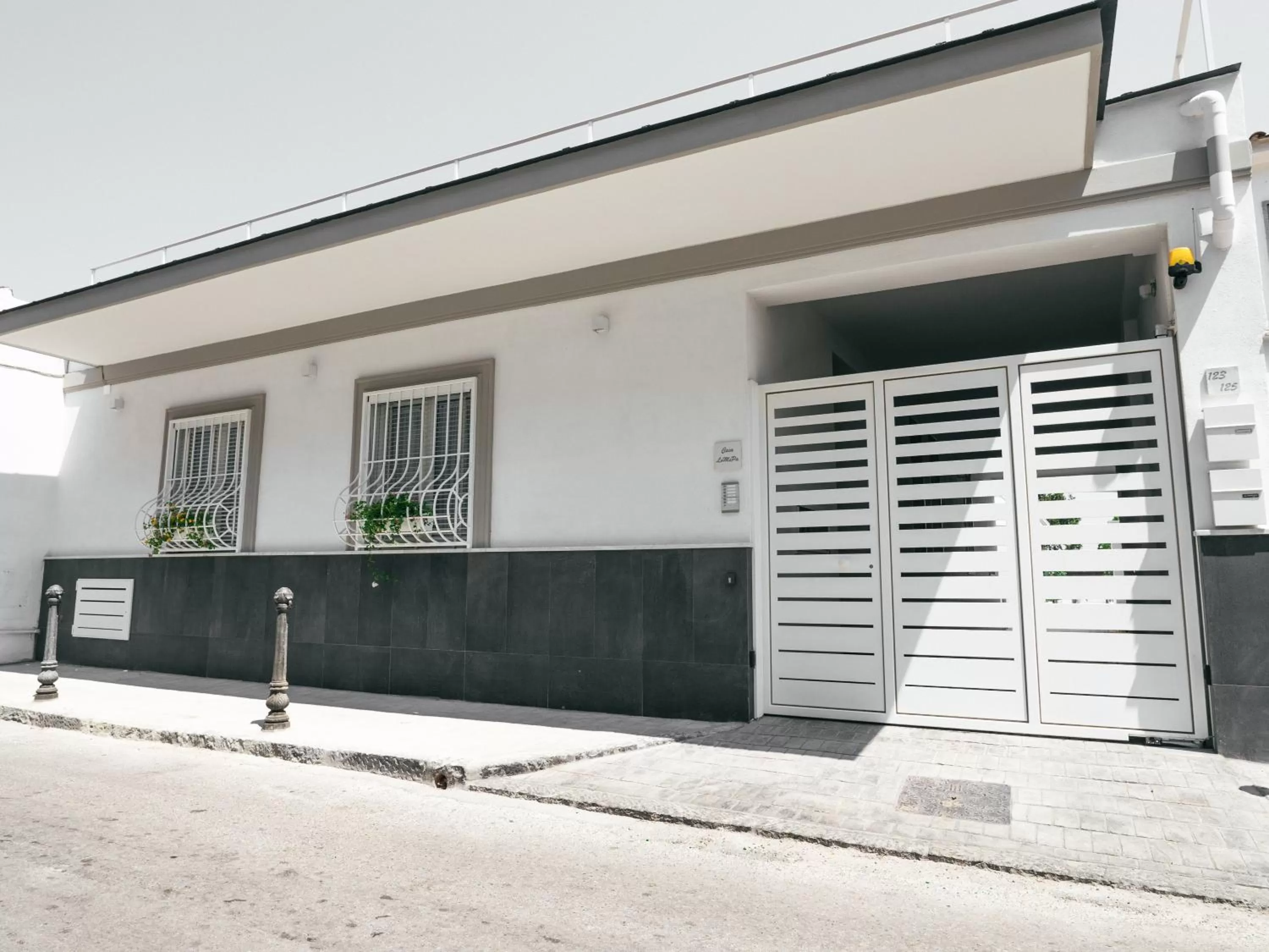 Property Building in Sweet Country Home - Casa LuMePa