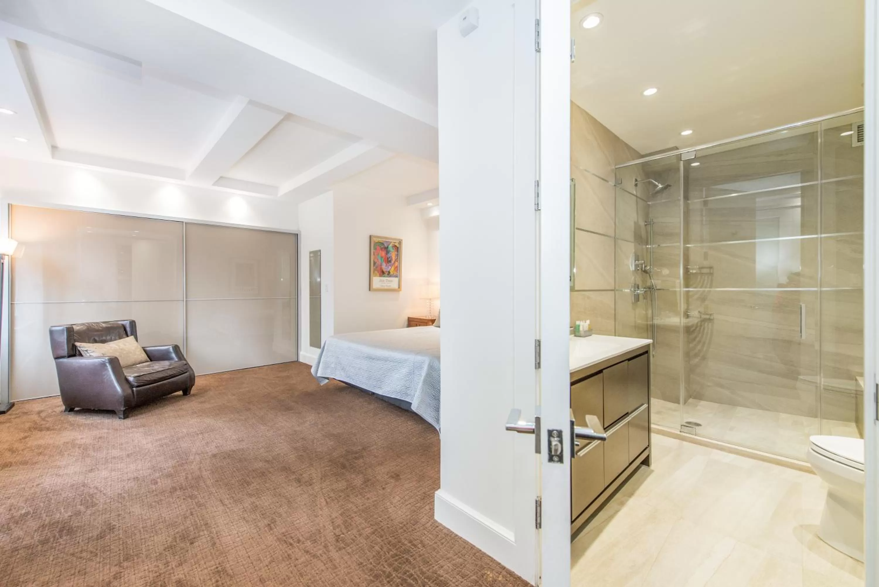 Bedroom in Lombardy Hotel