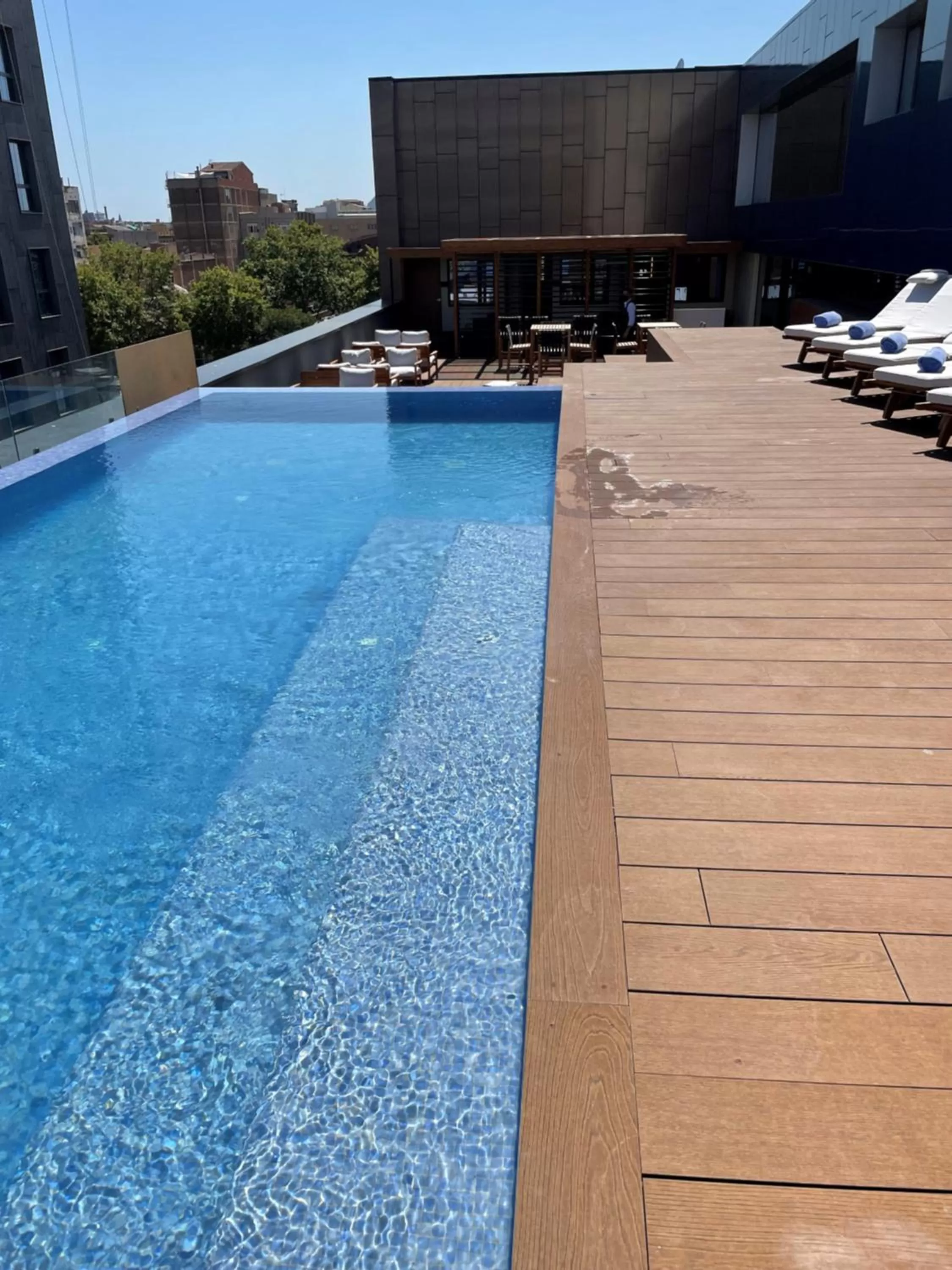 Swimming pool in Hotel Paxton Barcelona