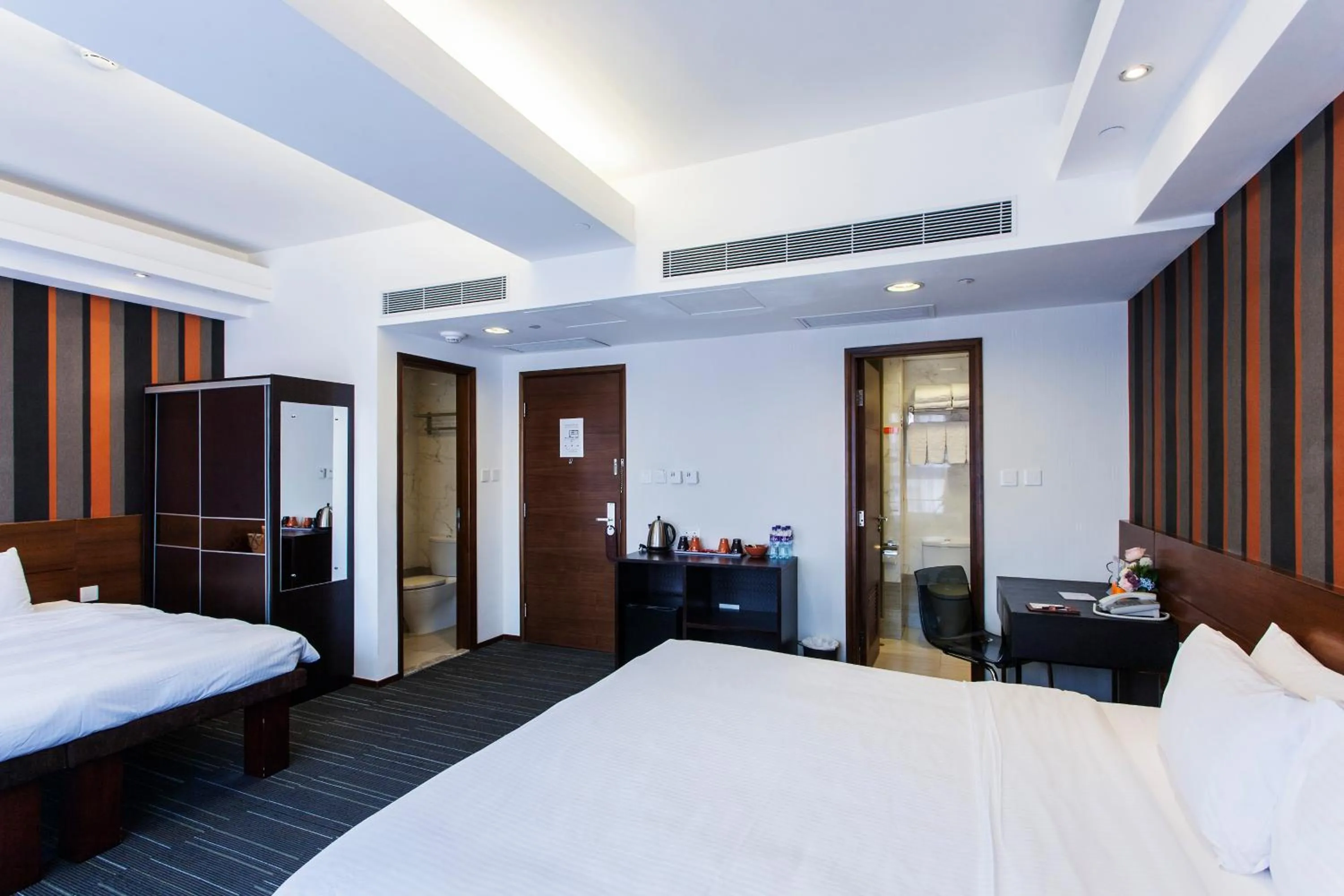 Photo of the whole room, Bed in Le Prabelle Hotel