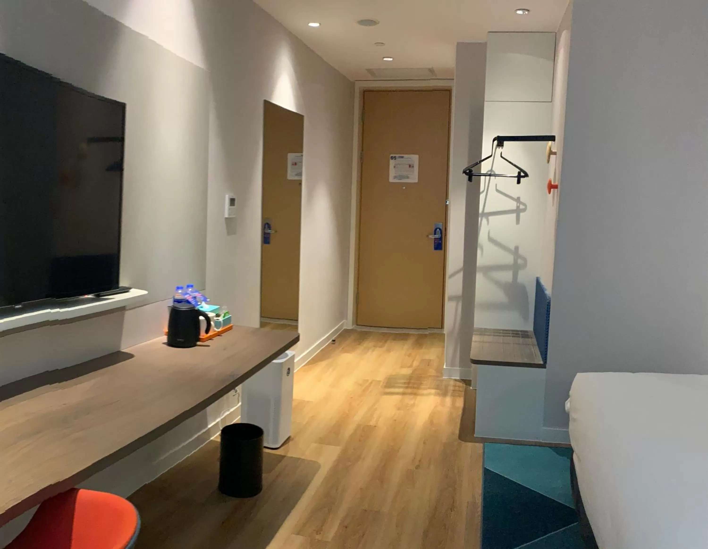 Bed in Holiday Inn Express Shanghai Kangqiao by IHG