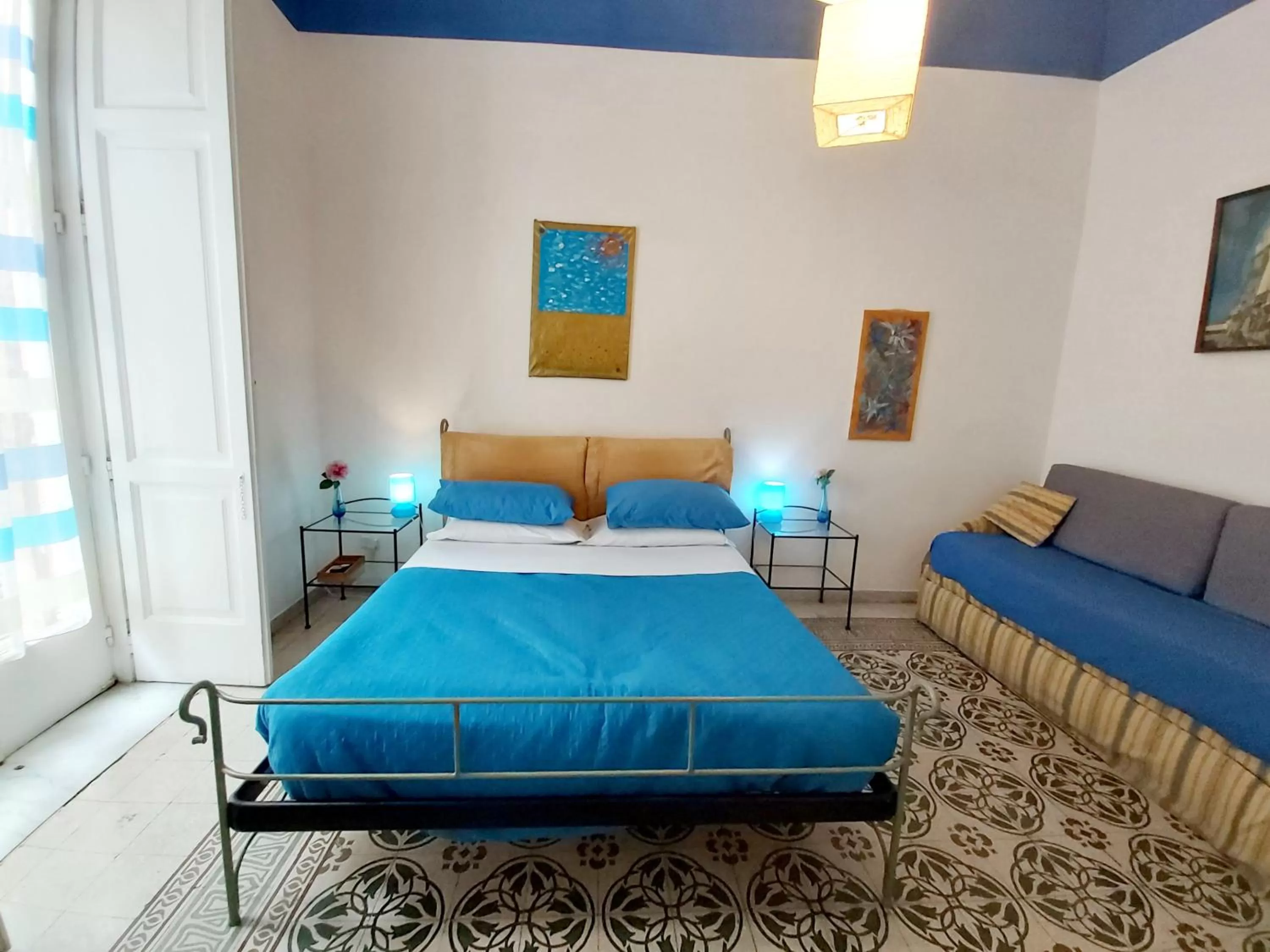 Photo of the whole room, Bed in B&B Platamon