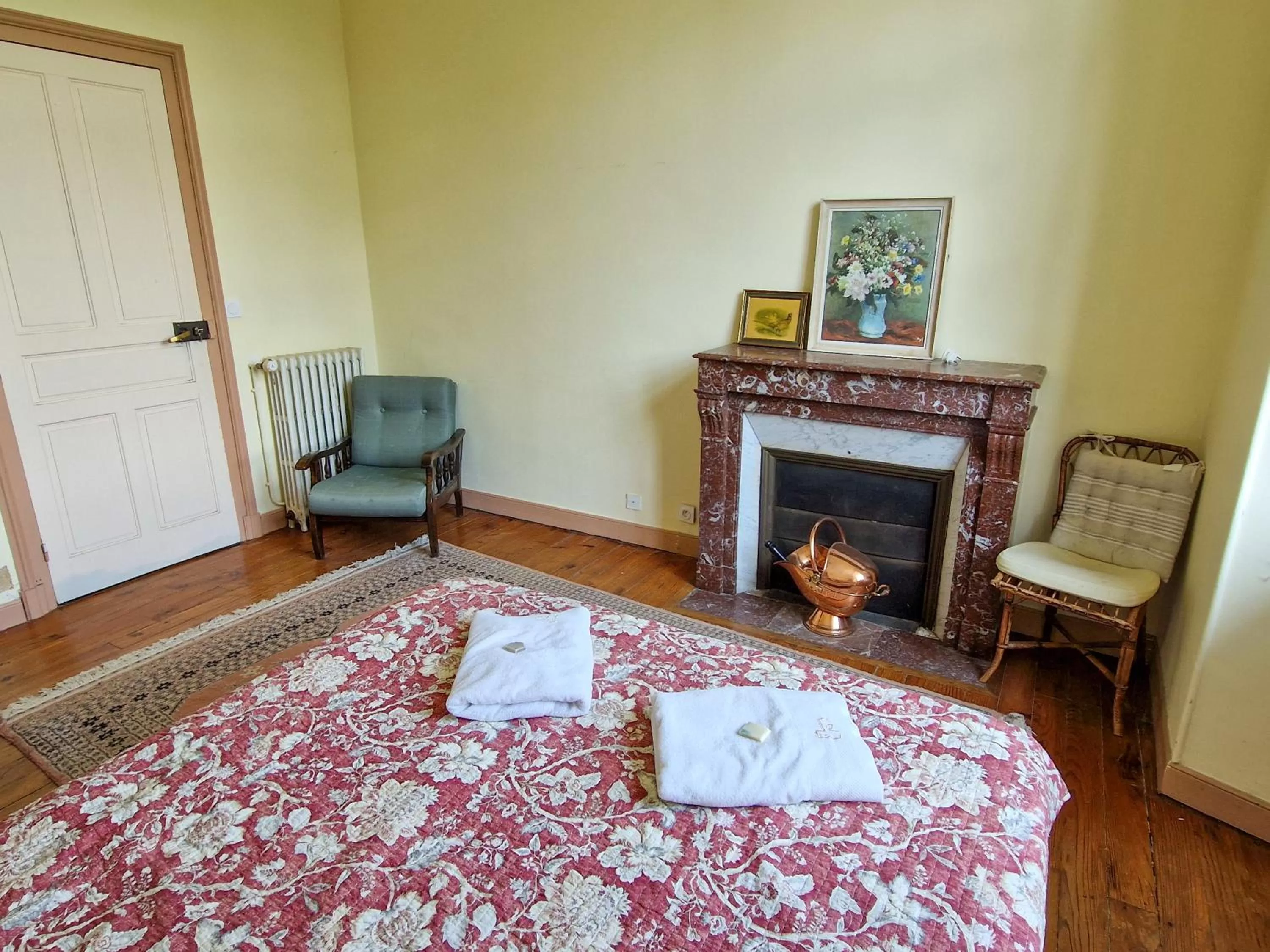 Seating Area in Chambres du Pont de la Légende