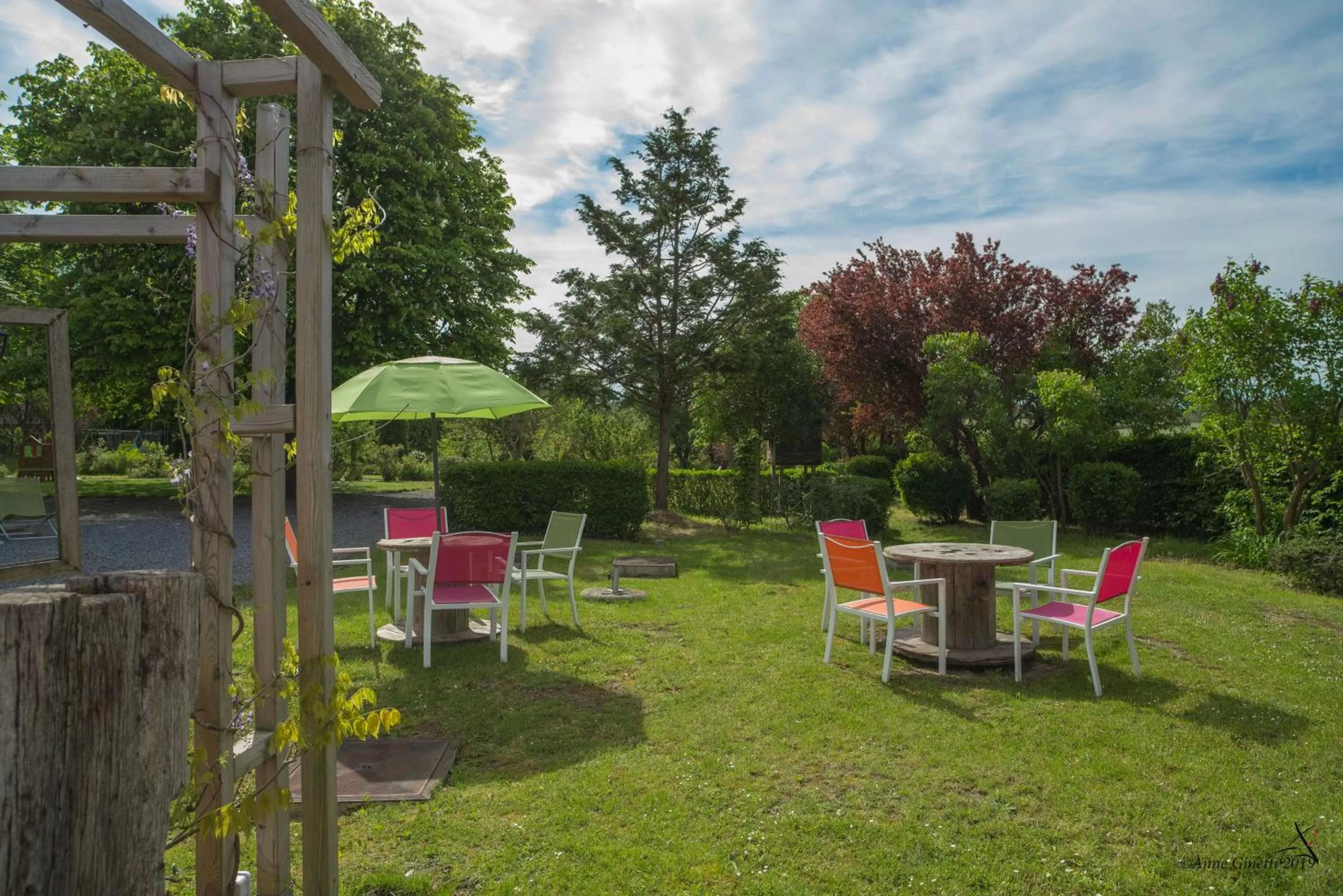 Garden in Les Chambres du Vivier, chambres d'hôtes à Durbuy