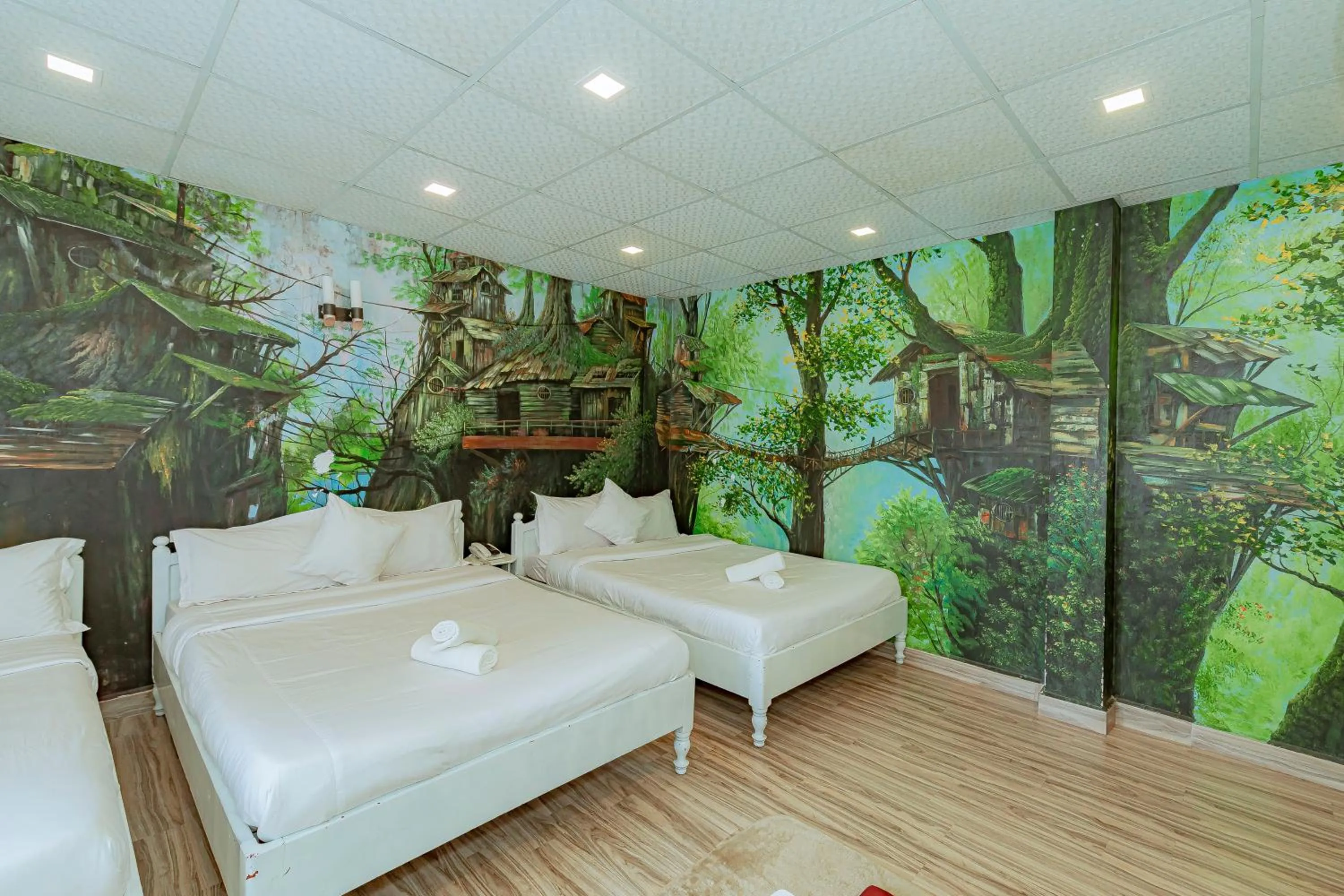 Ken's Backpackers Hotel