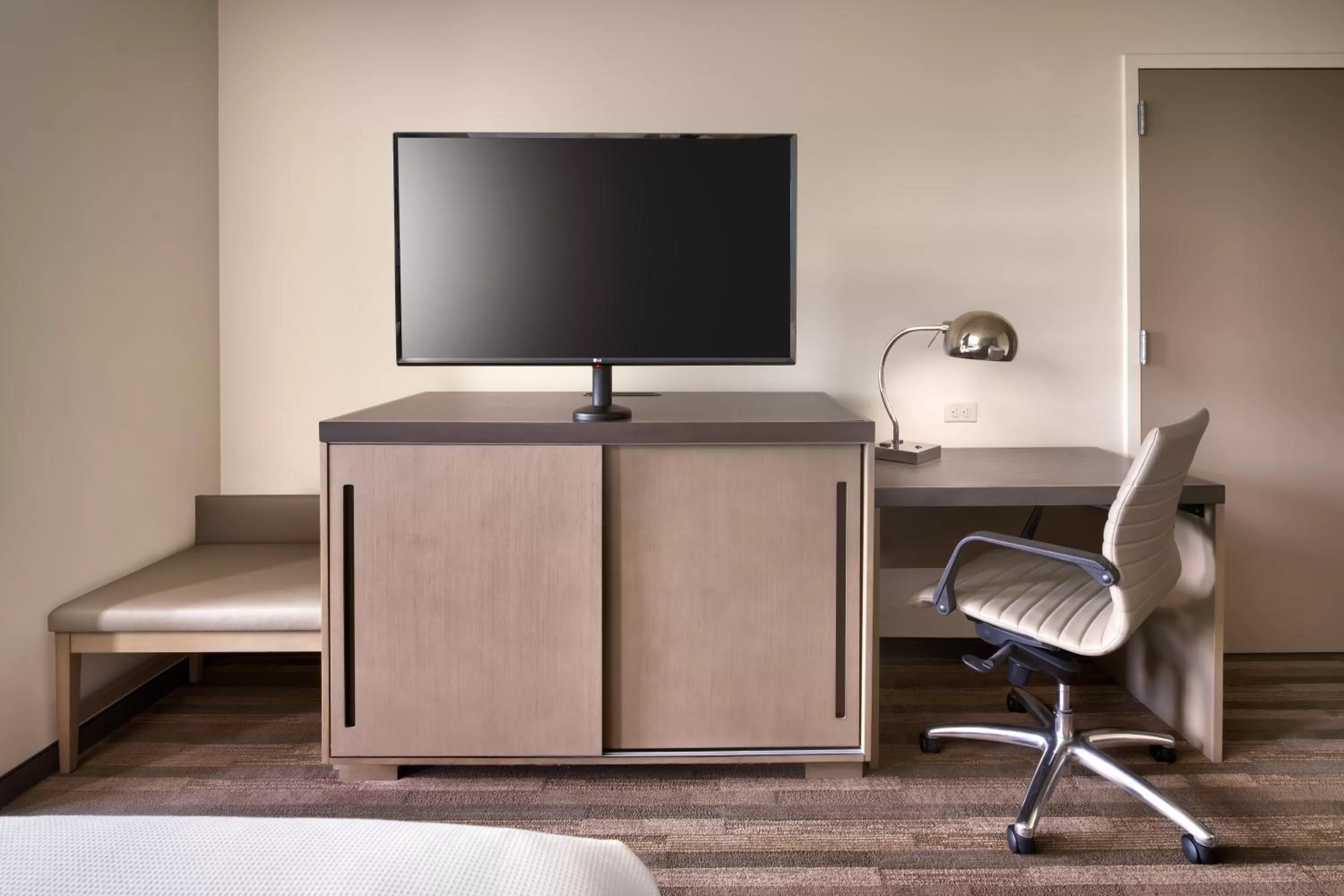 TV and multimedia in Hyatt House Rochester Mayo Clinic Area