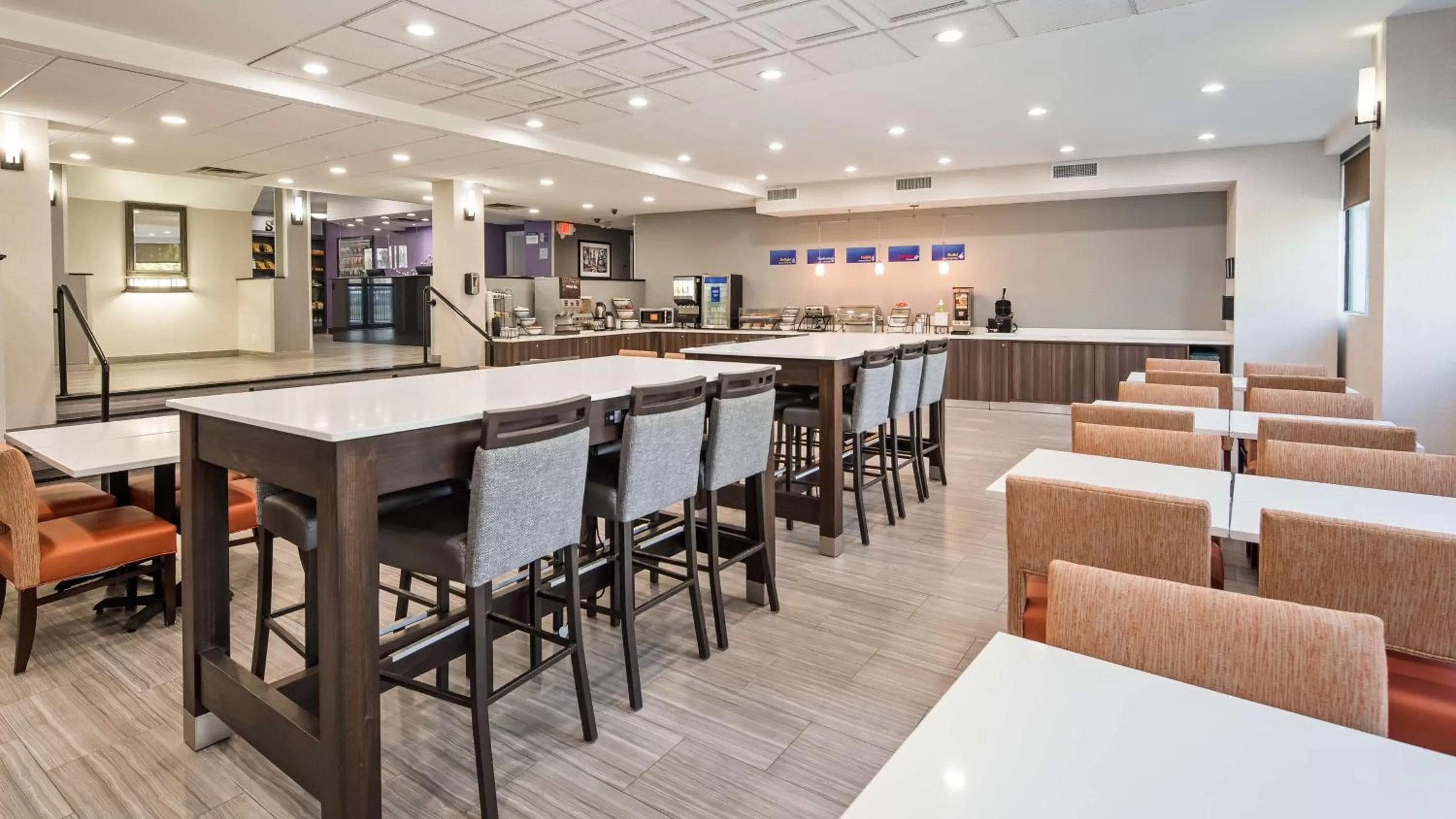 Restaurant/places to eat in Best Western Paramus Hotel & Suites