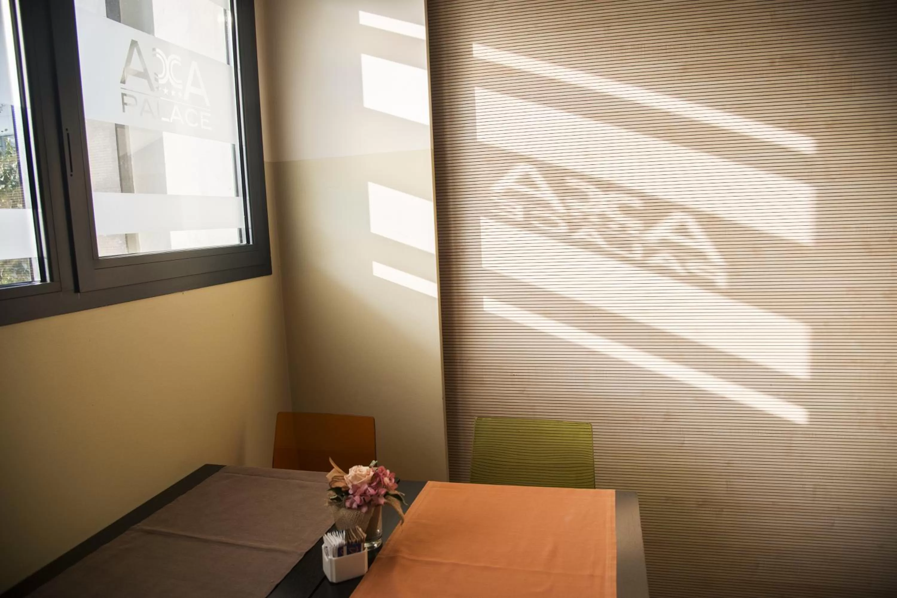 Restaurant/places to eat in Acca Palace AA Hotels