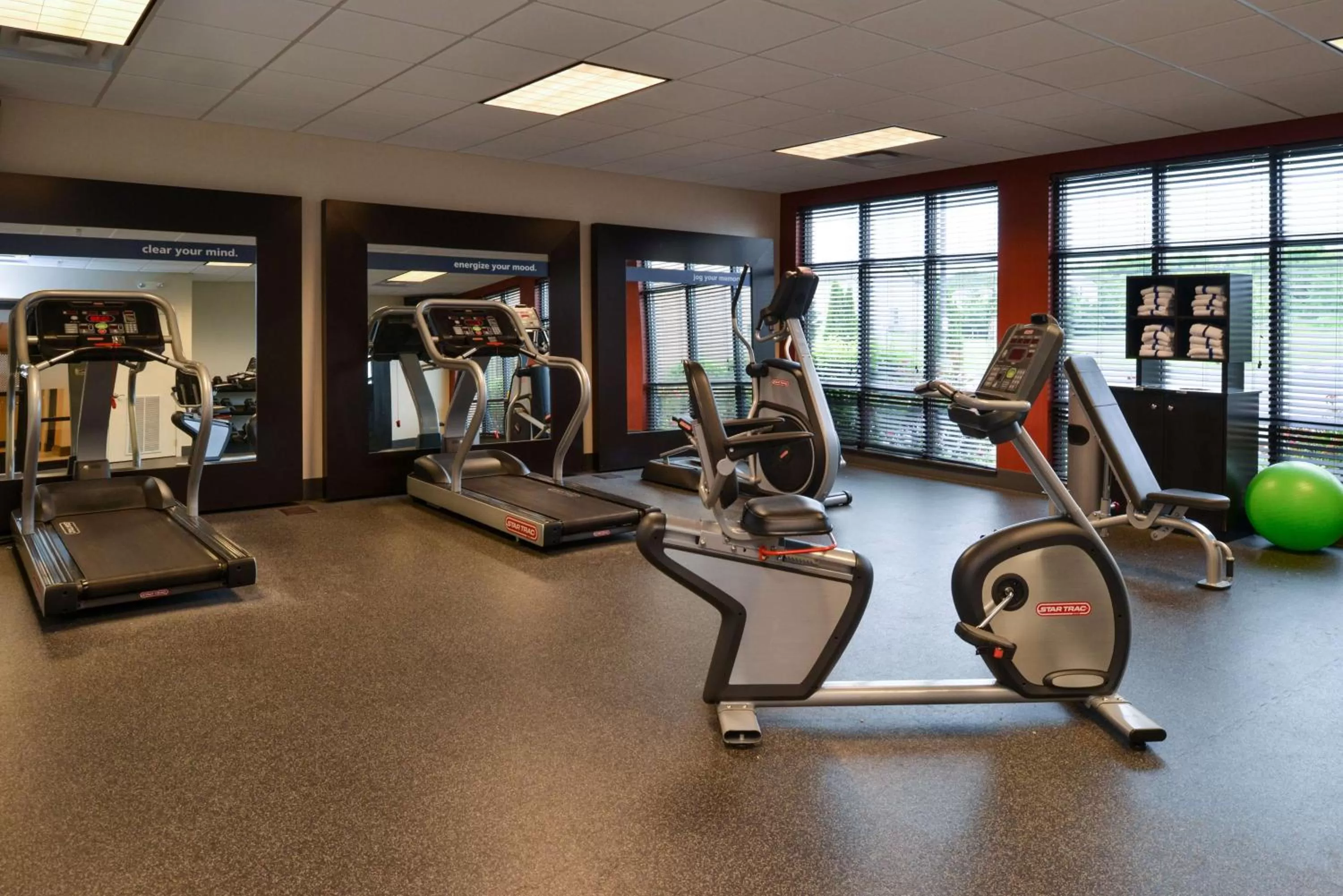 Fitness centre/facilities in Hampton Inn Milford