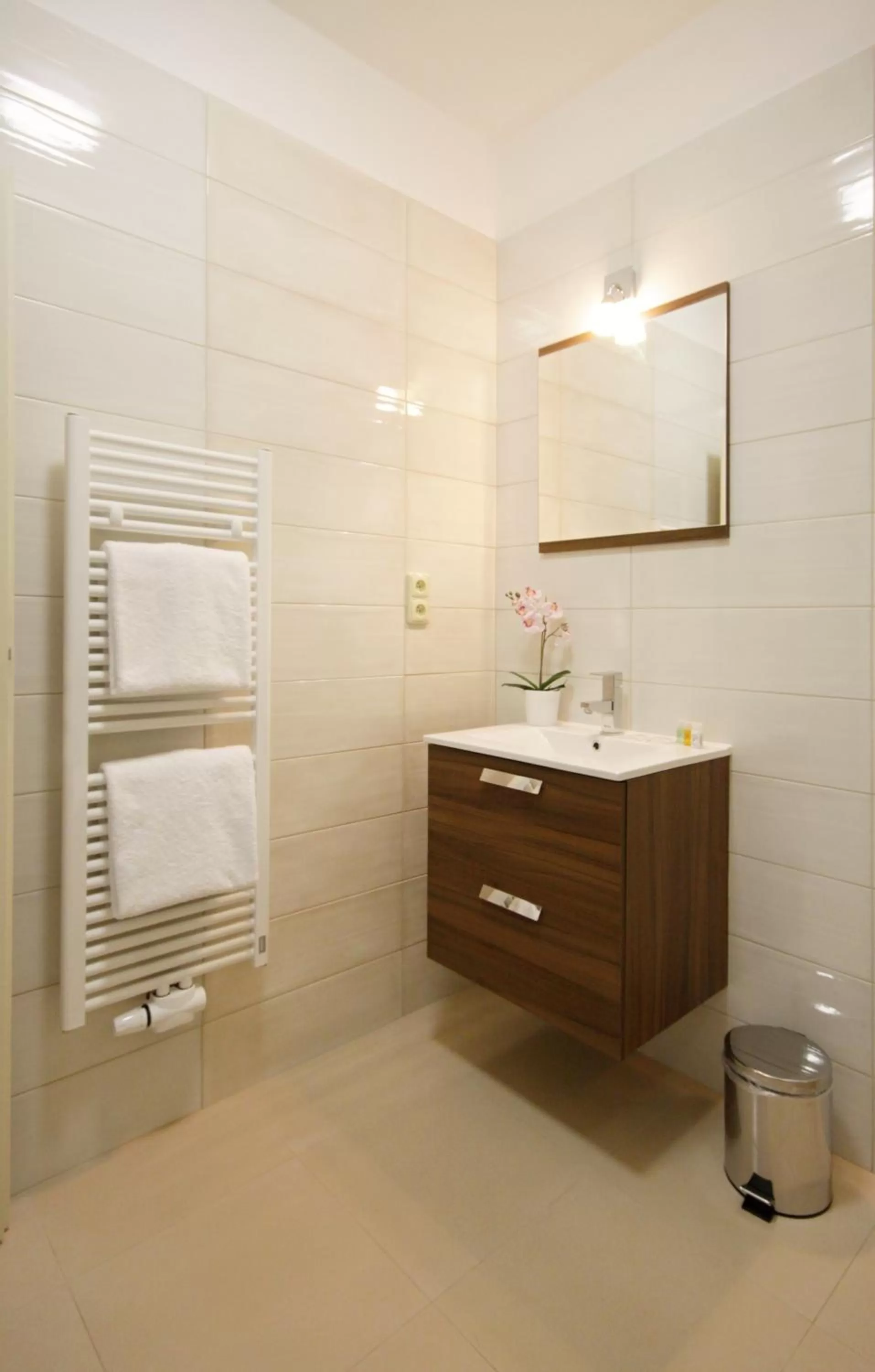 Bathroom in Alveo Suites