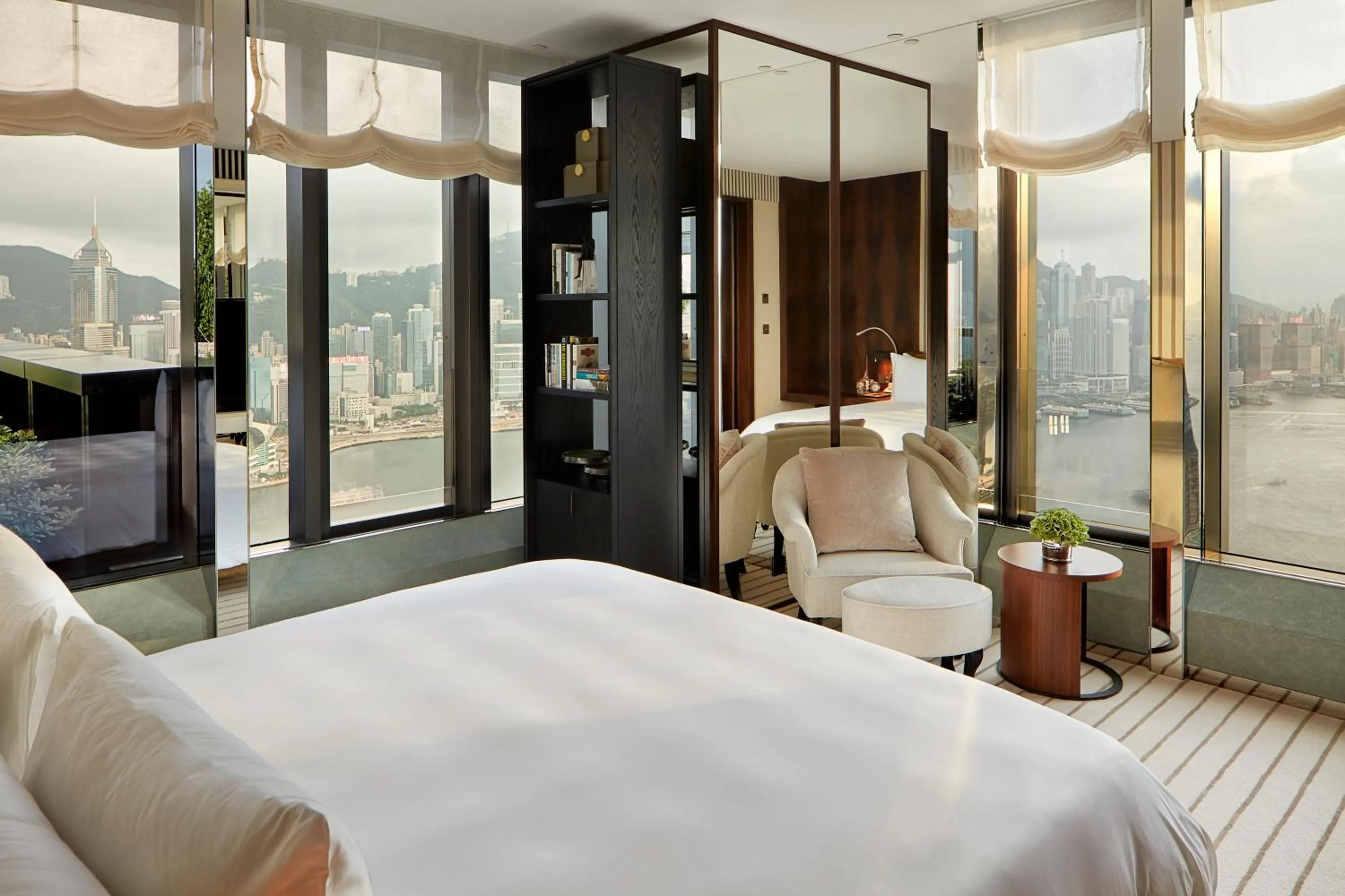 Bed in Rosewood Hong Kong