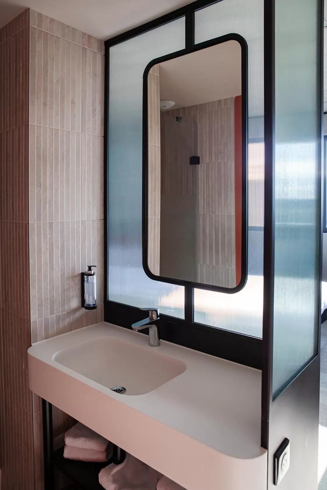 Bathroom in Campanile Saint Brieuc - Centre Gare