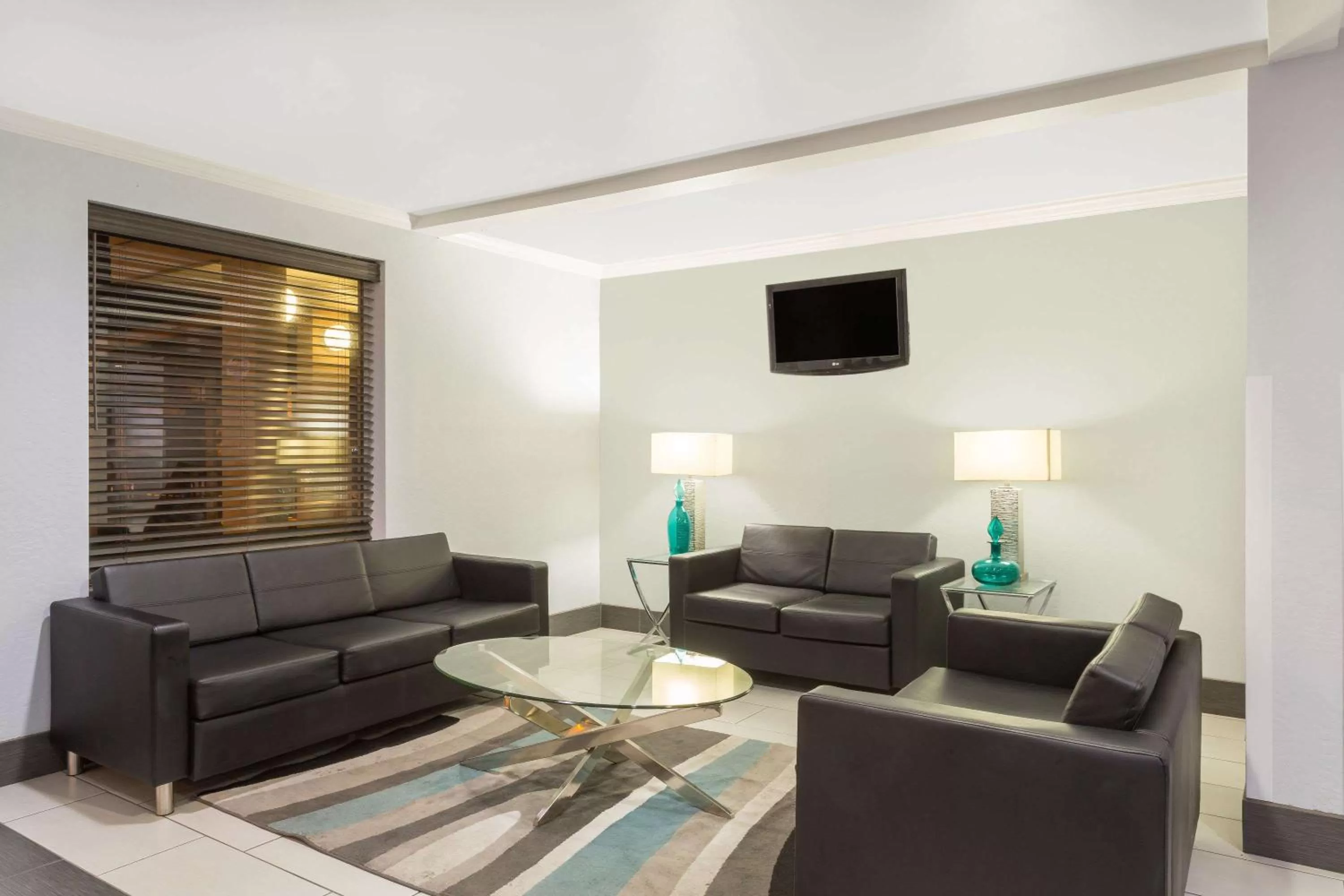 Lobby or reception in Baymont by Wyndham Flagstaff