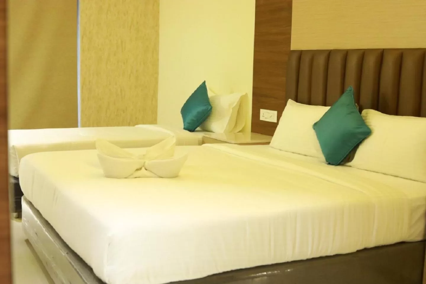 Photo of the whole room, Bed in Laya Regency