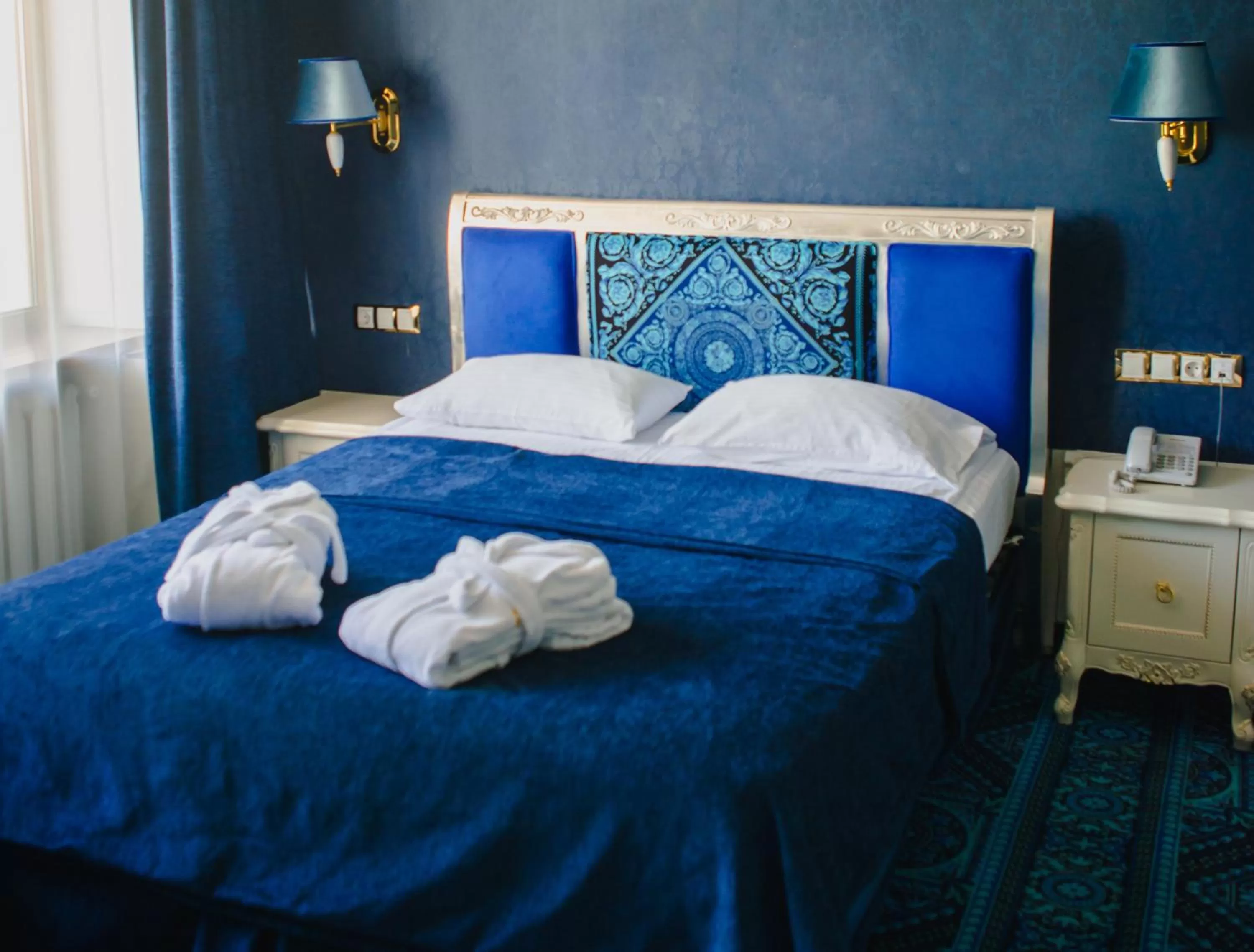 Bed in Olympic Hotel