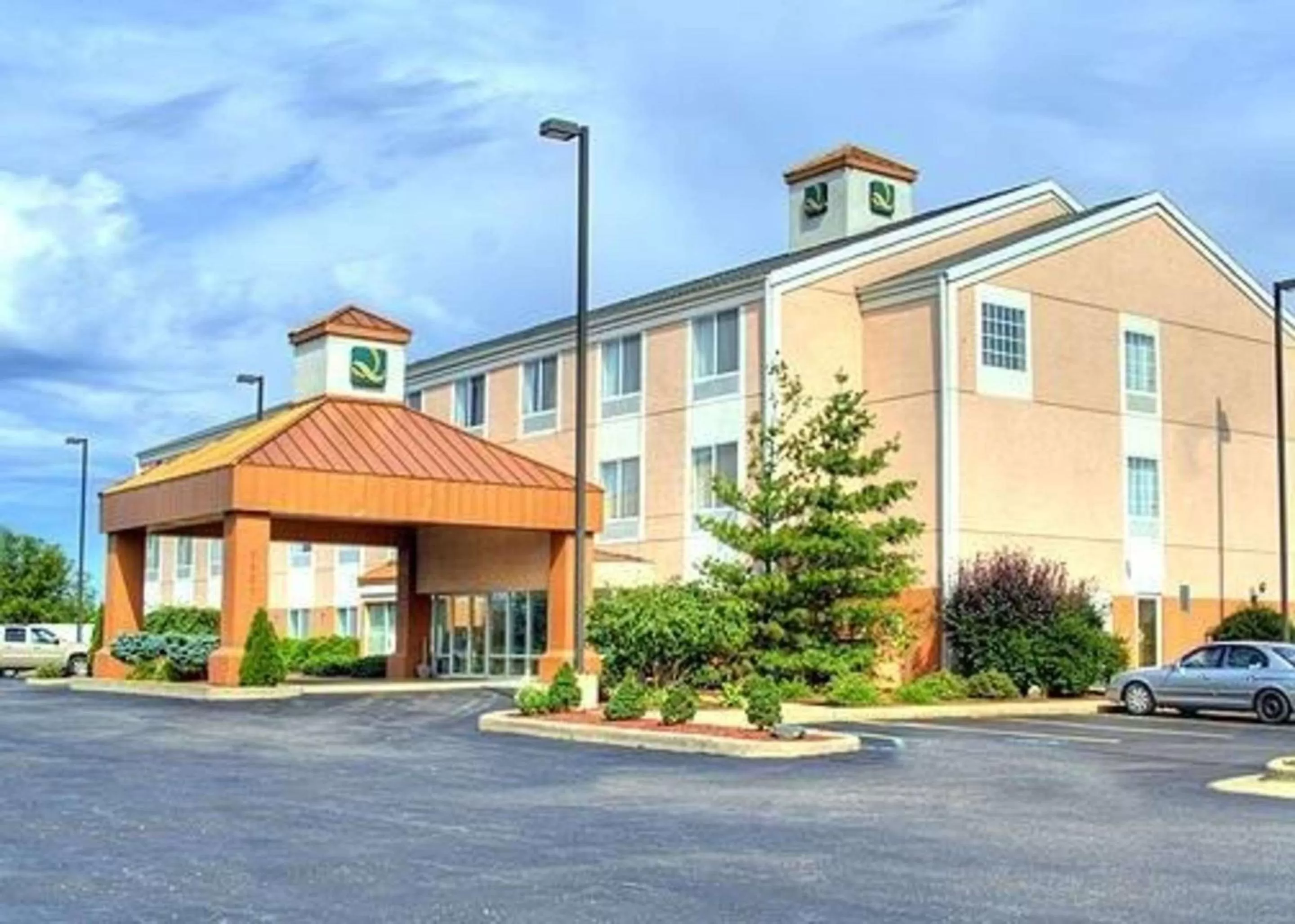 Property building in Quality Inn Kalamazoo near Wings Stadium
