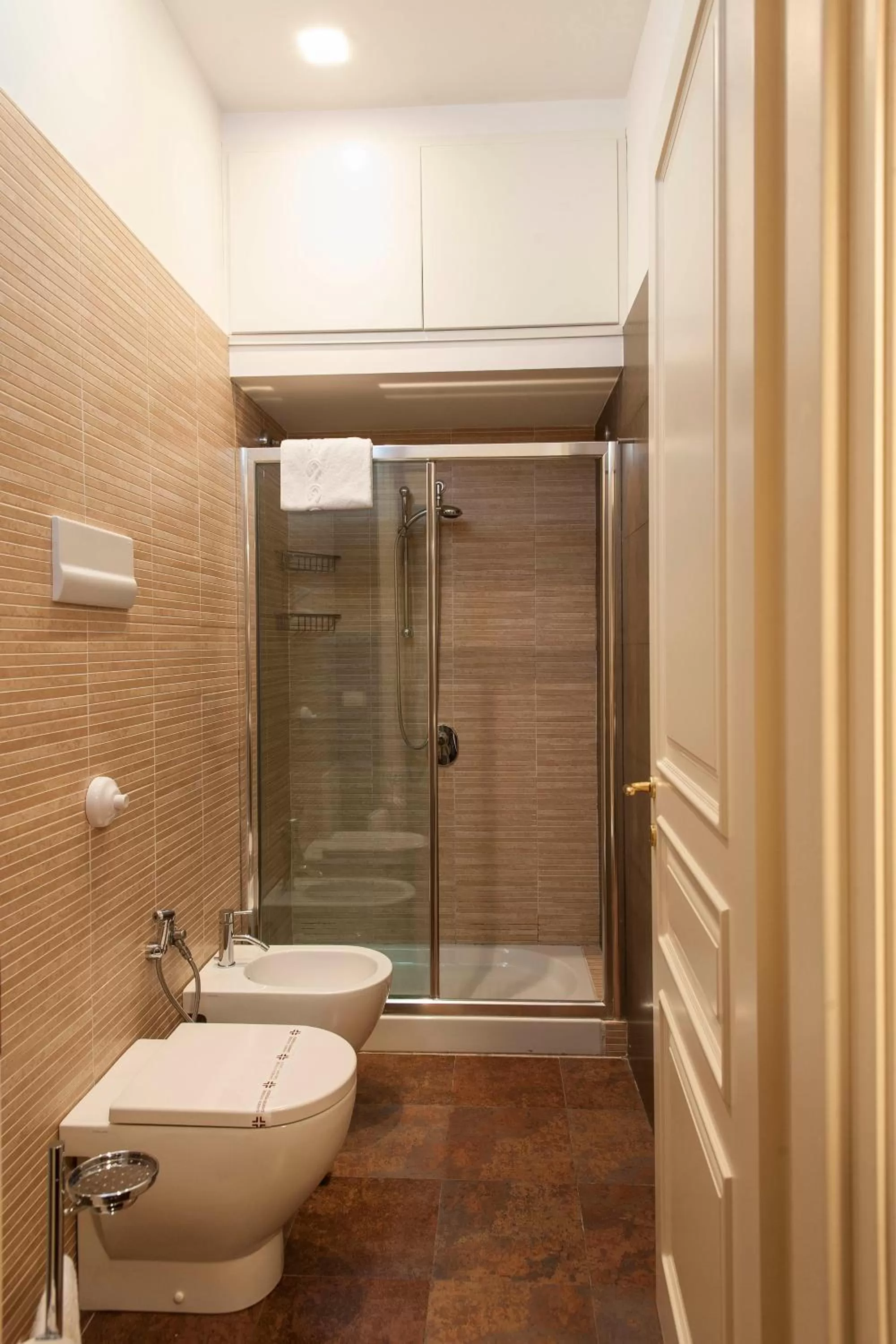 Shower in Palazzo Brunaccini Boutique Hotel