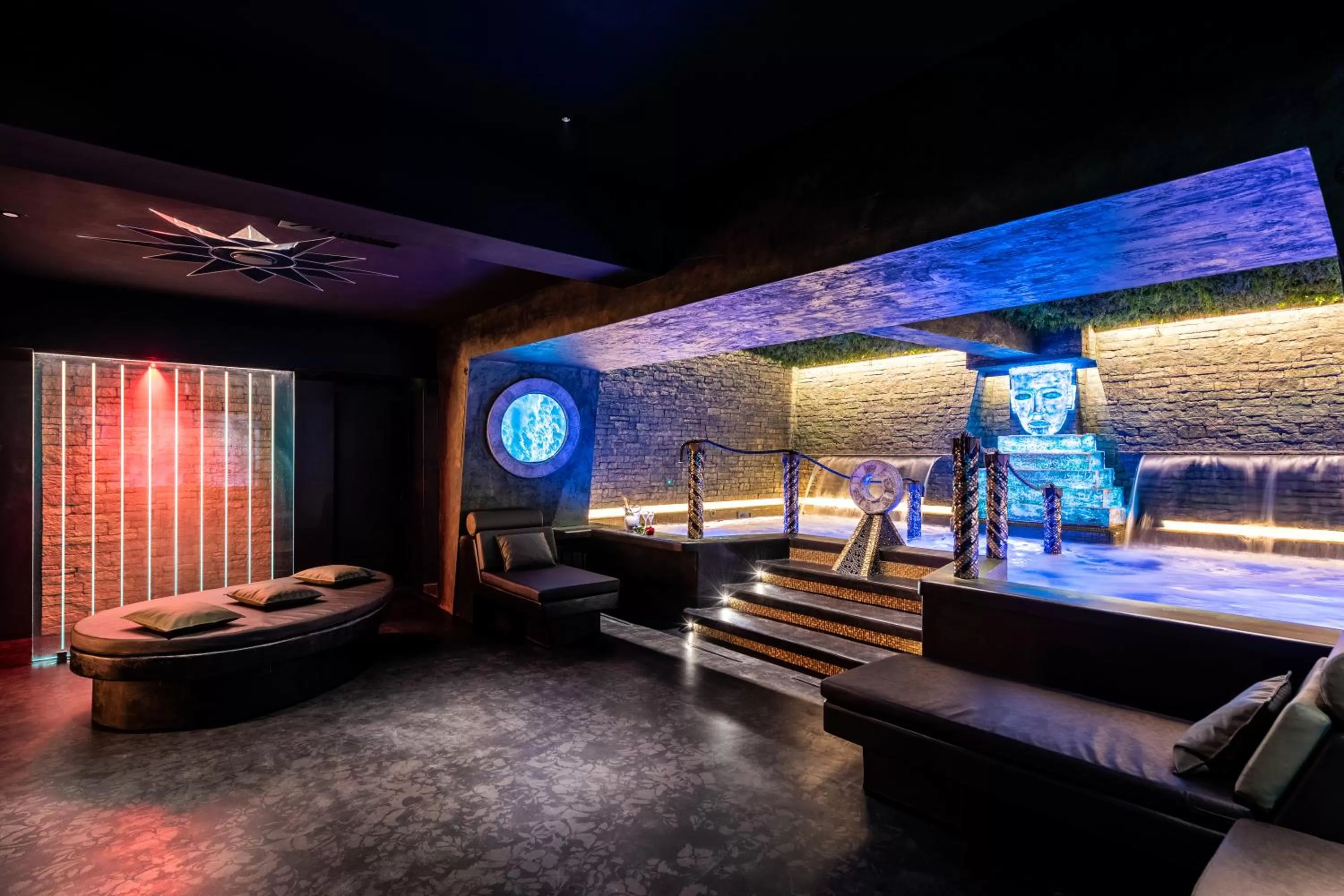 Hot Tub in Trilussa Palace Hotel Congress & Spa