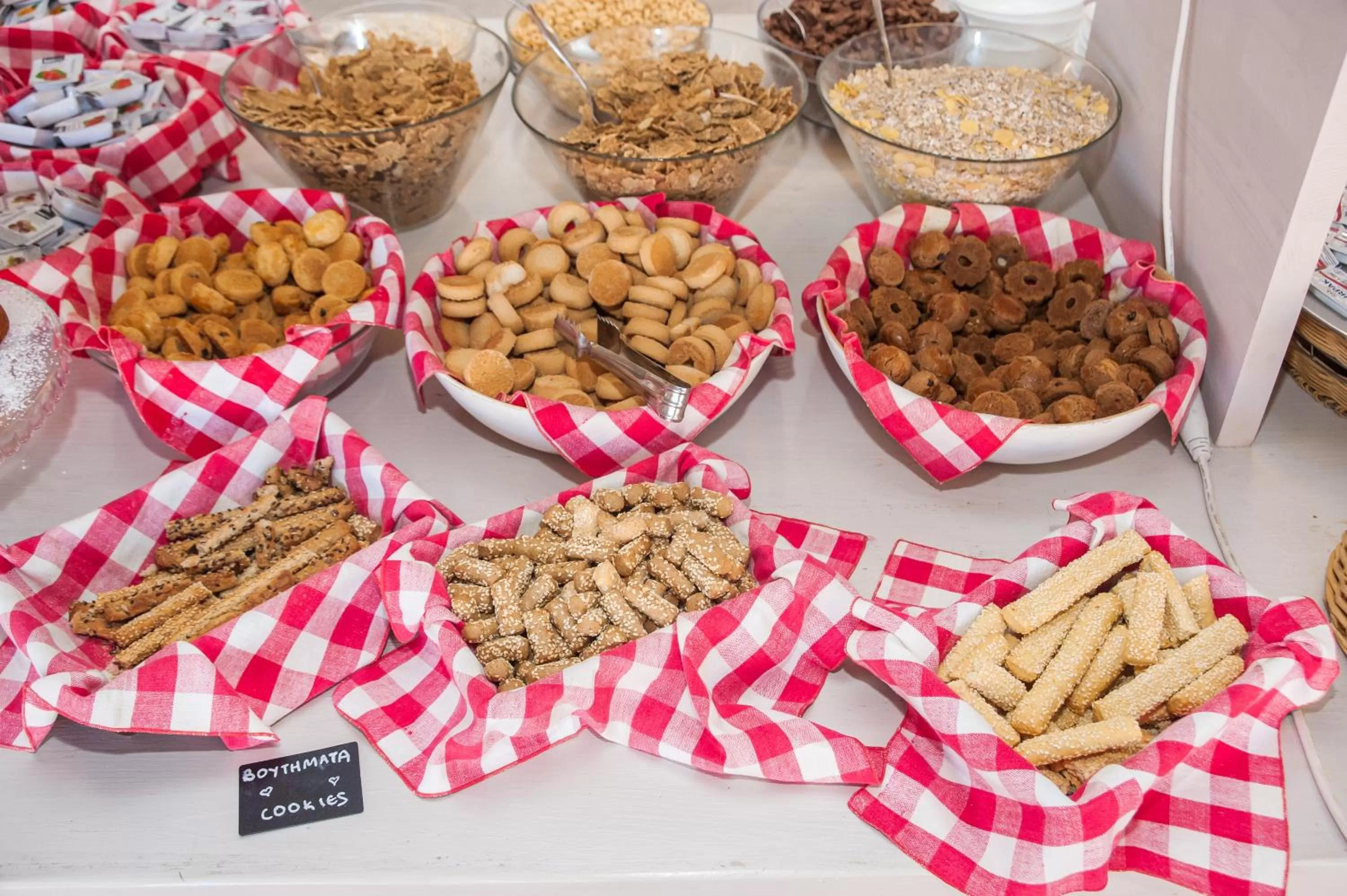 Buffet breakfast in Fedriades Delphi Hotel