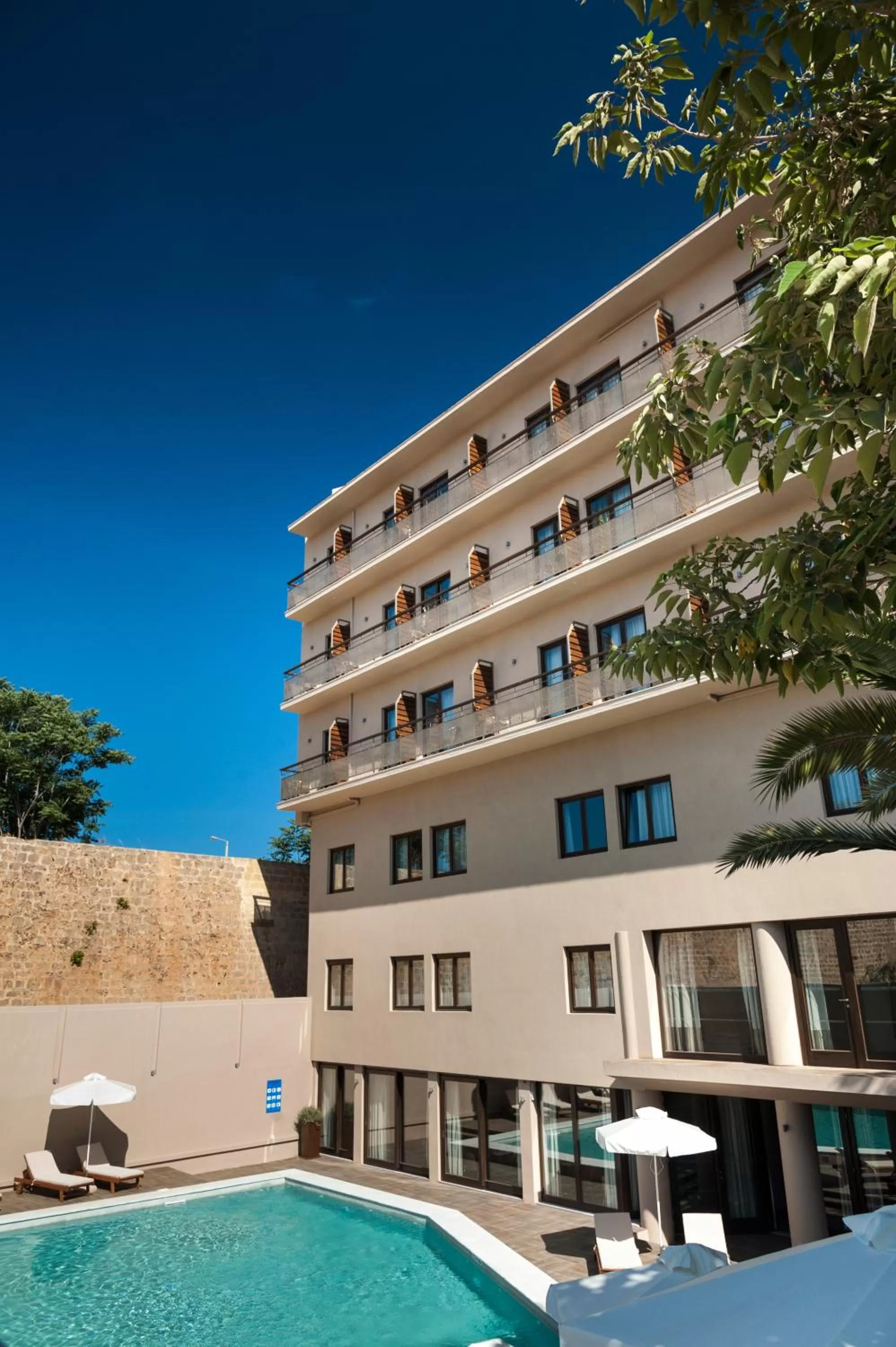 Swimming pool in Kriti Hotel
