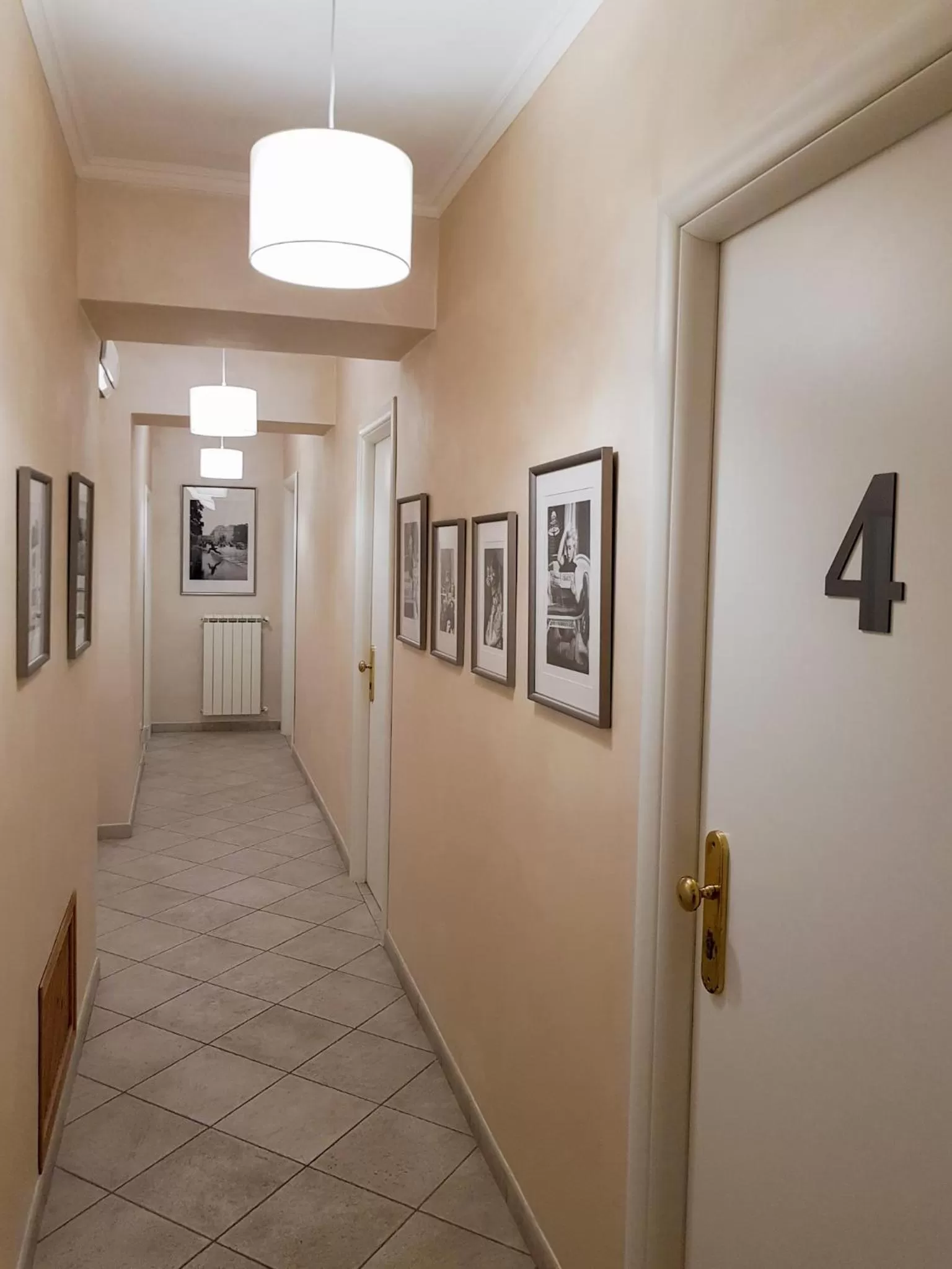 Communal lounge/ TV room in Re Monti