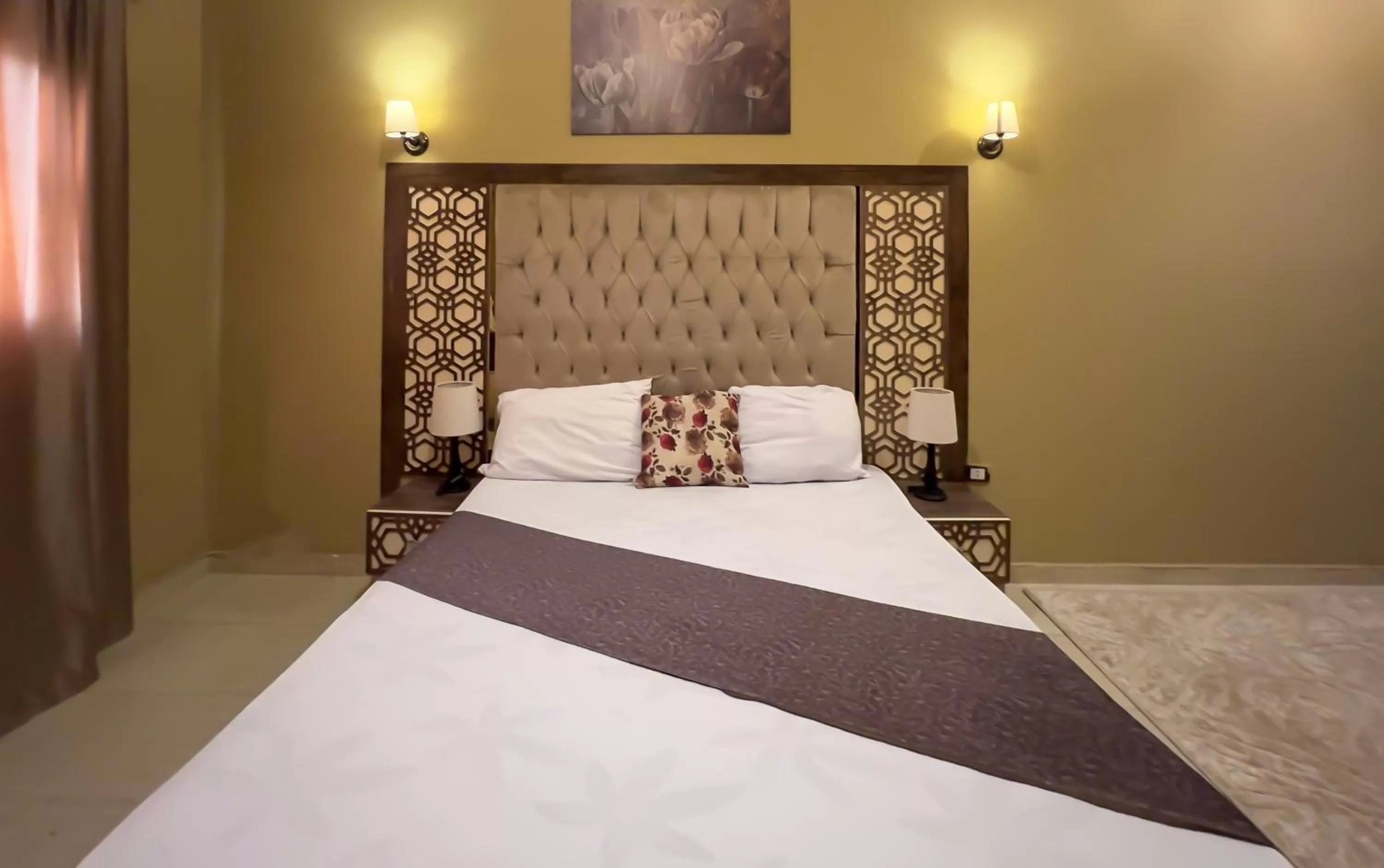 Bedroom, Bed in King Cheops Inn - Pyramid View