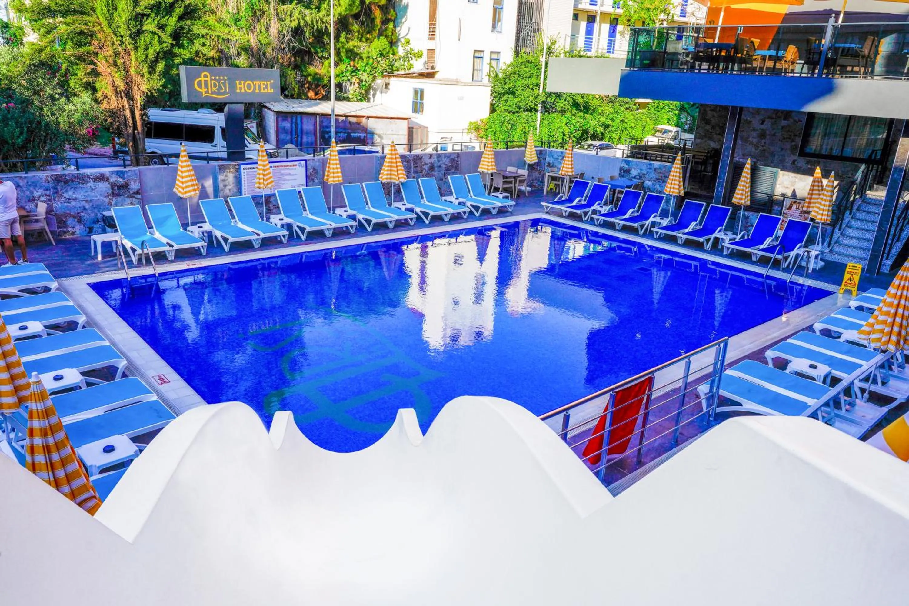 Swimming pool in Arsi Hotel