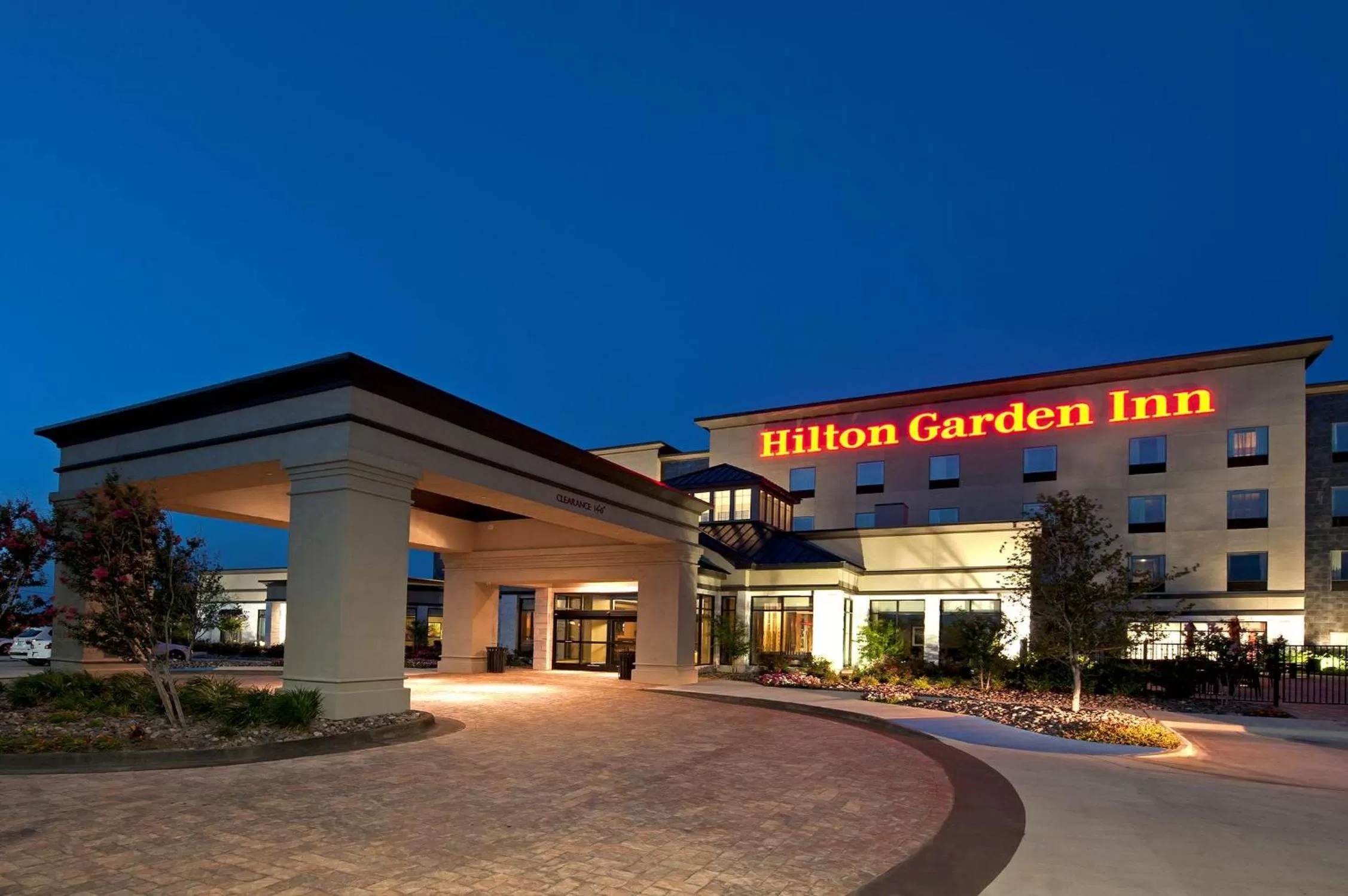 Property building in Hilton Garden Inn Ft Worth Alliance Airport