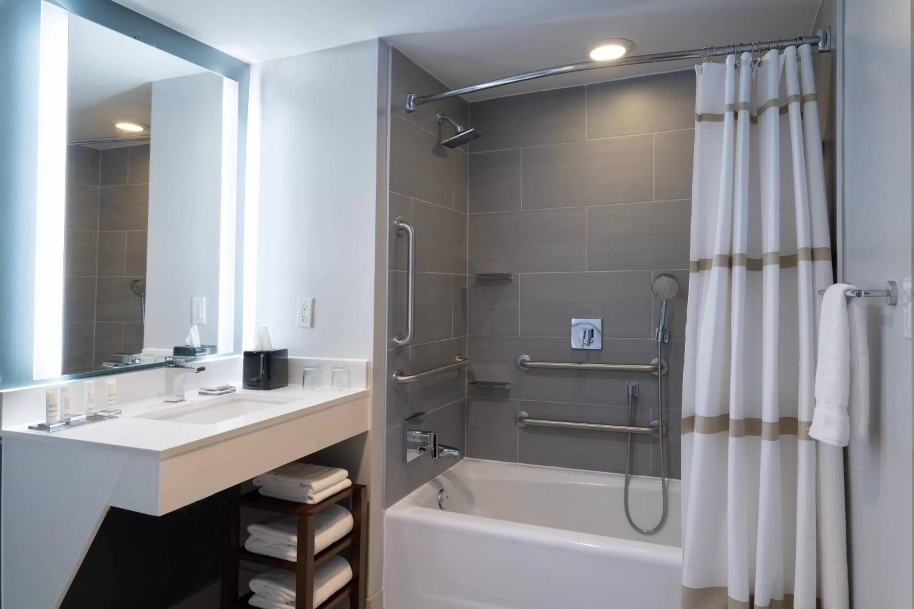 Bathroom in Marriott Greensboro Downtown