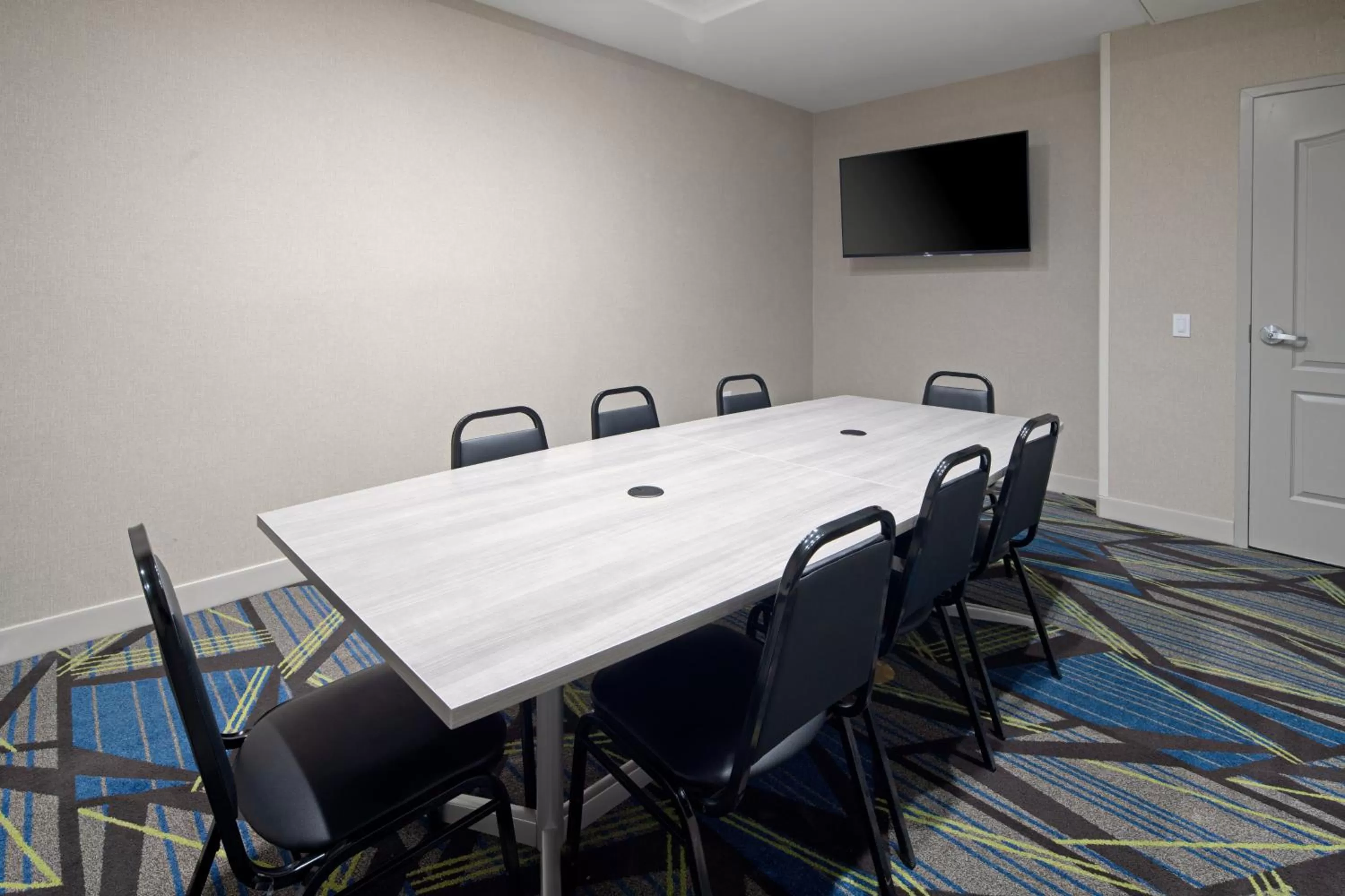 Meeting/conference room in Holiday Inn Express Fresno South by IHG