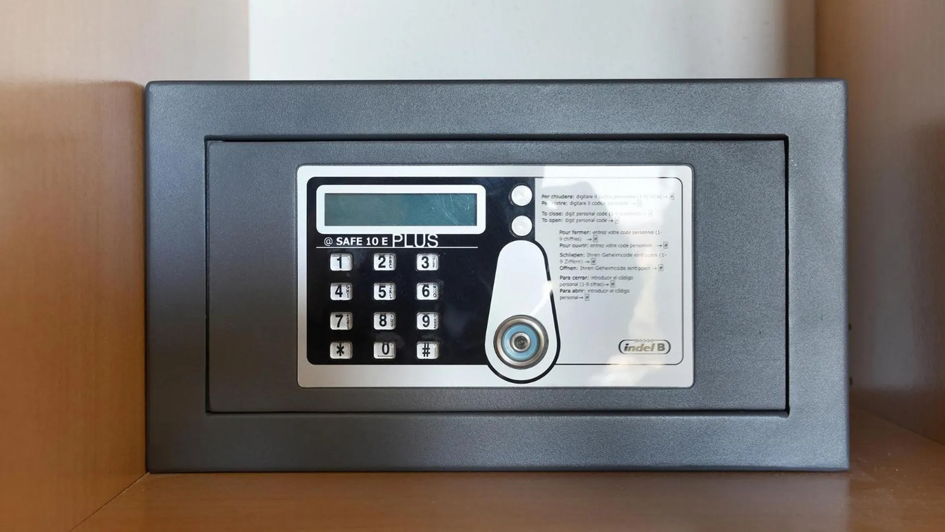 safe in Logis Hôtel Le Rodin