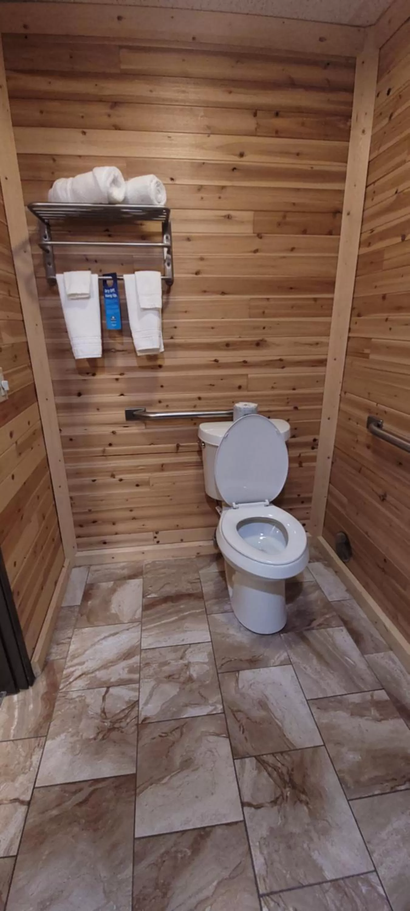 Days Inn by Wyndham Cadillac