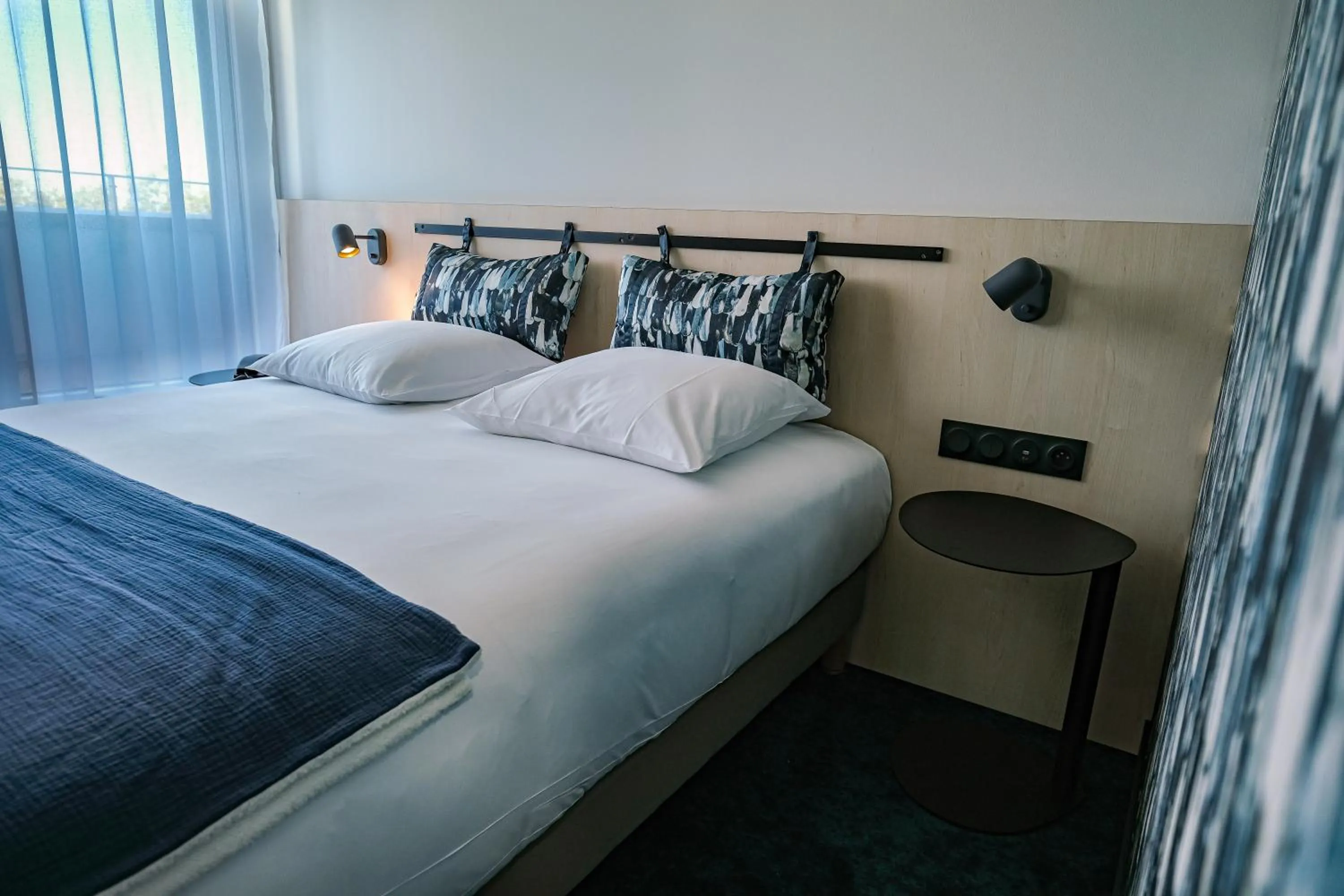 Bedroom, Bed in Live Hotels Bordeaux Lac