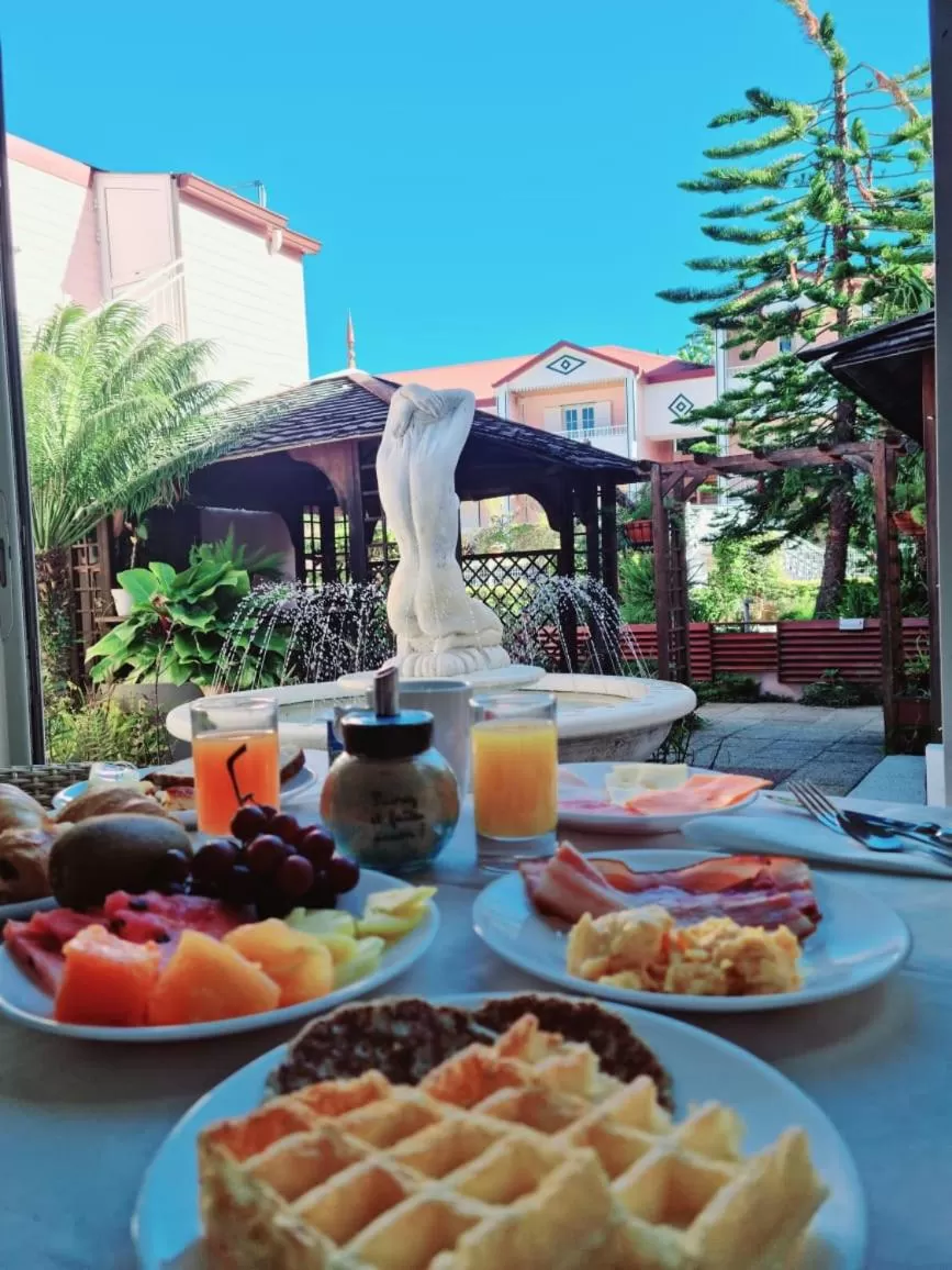 Breakfast in Hotel Des Neiges