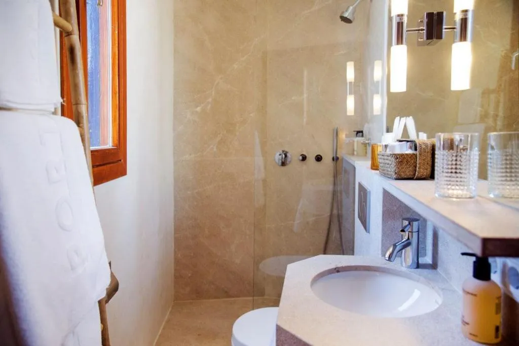 Shower in Portixol Hotel & Restaurant
