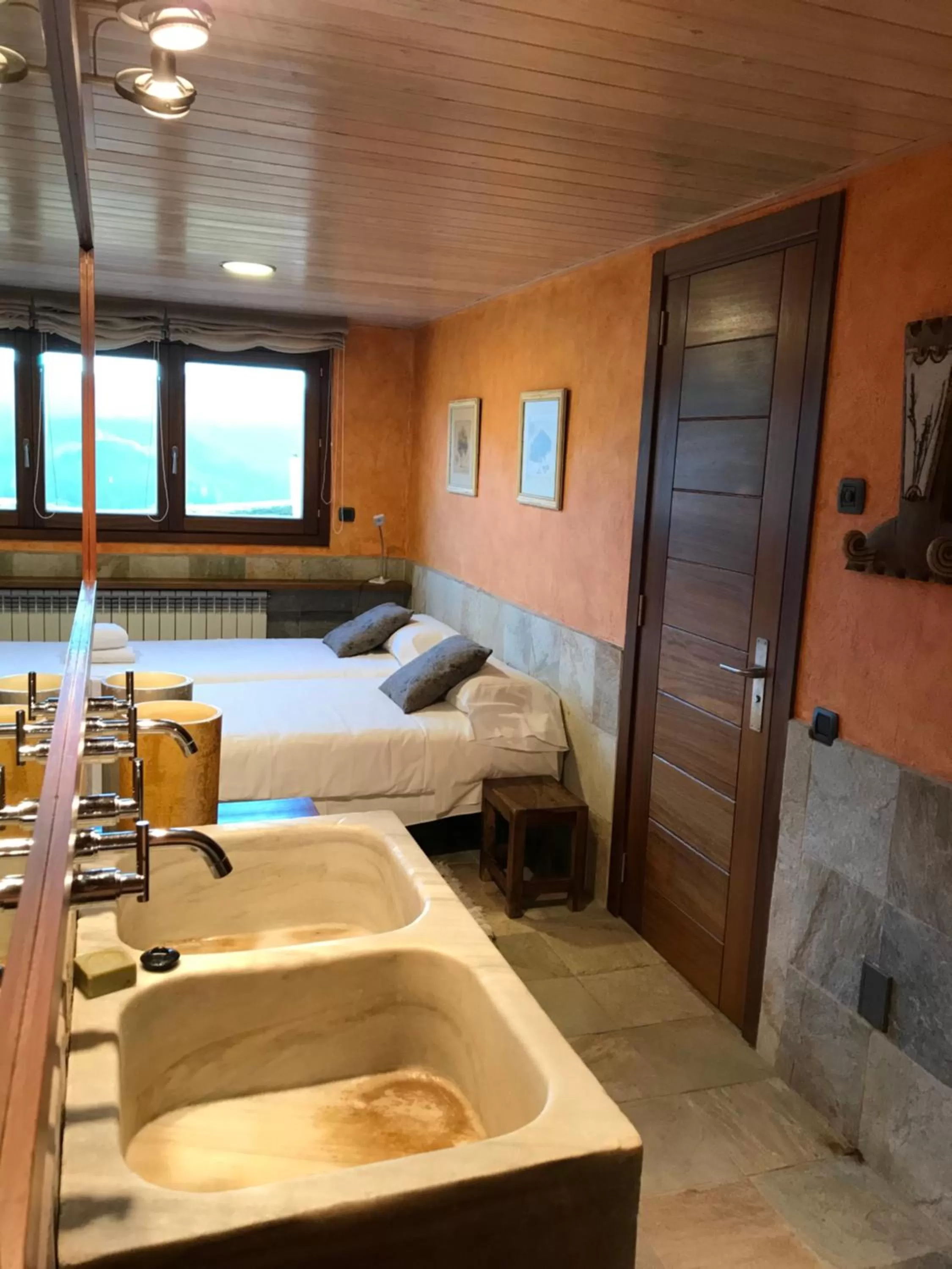 Photo of the whole room, Bed in Serrat del Vent - Adults only