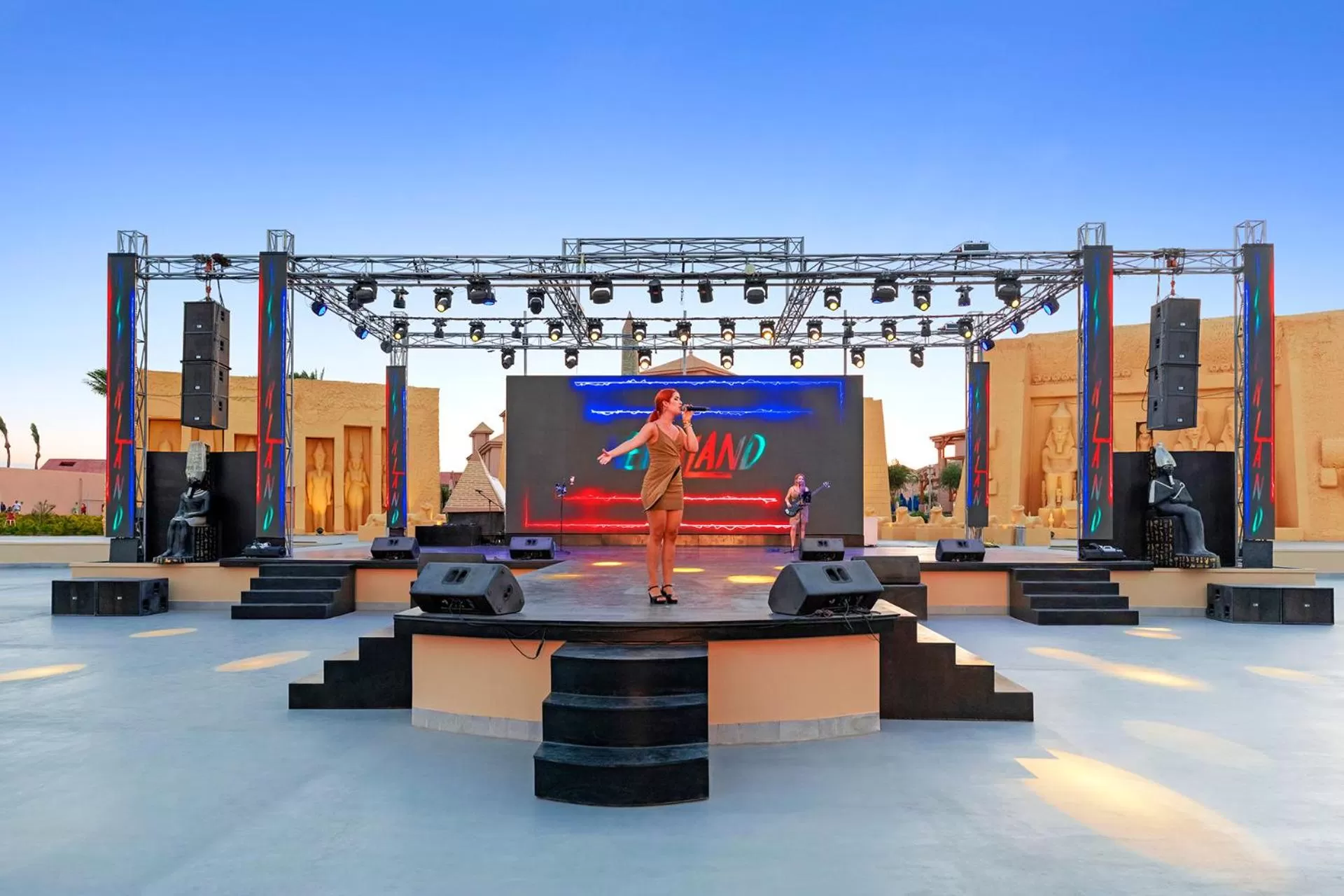 Entertainment in Neverland City Hurghada - Pickalbatros