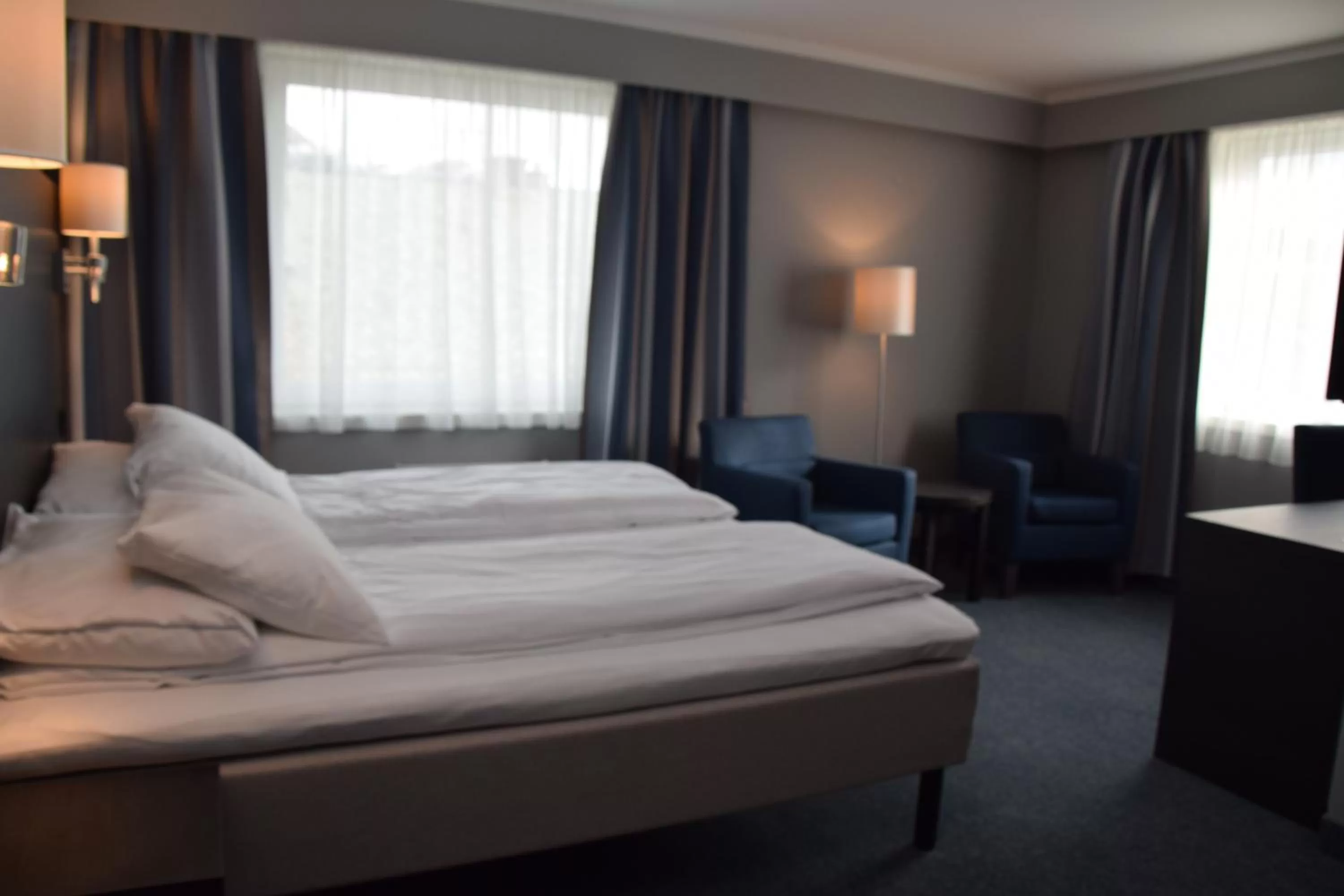 Bedroom, Bed in Thon Hotel Måløy