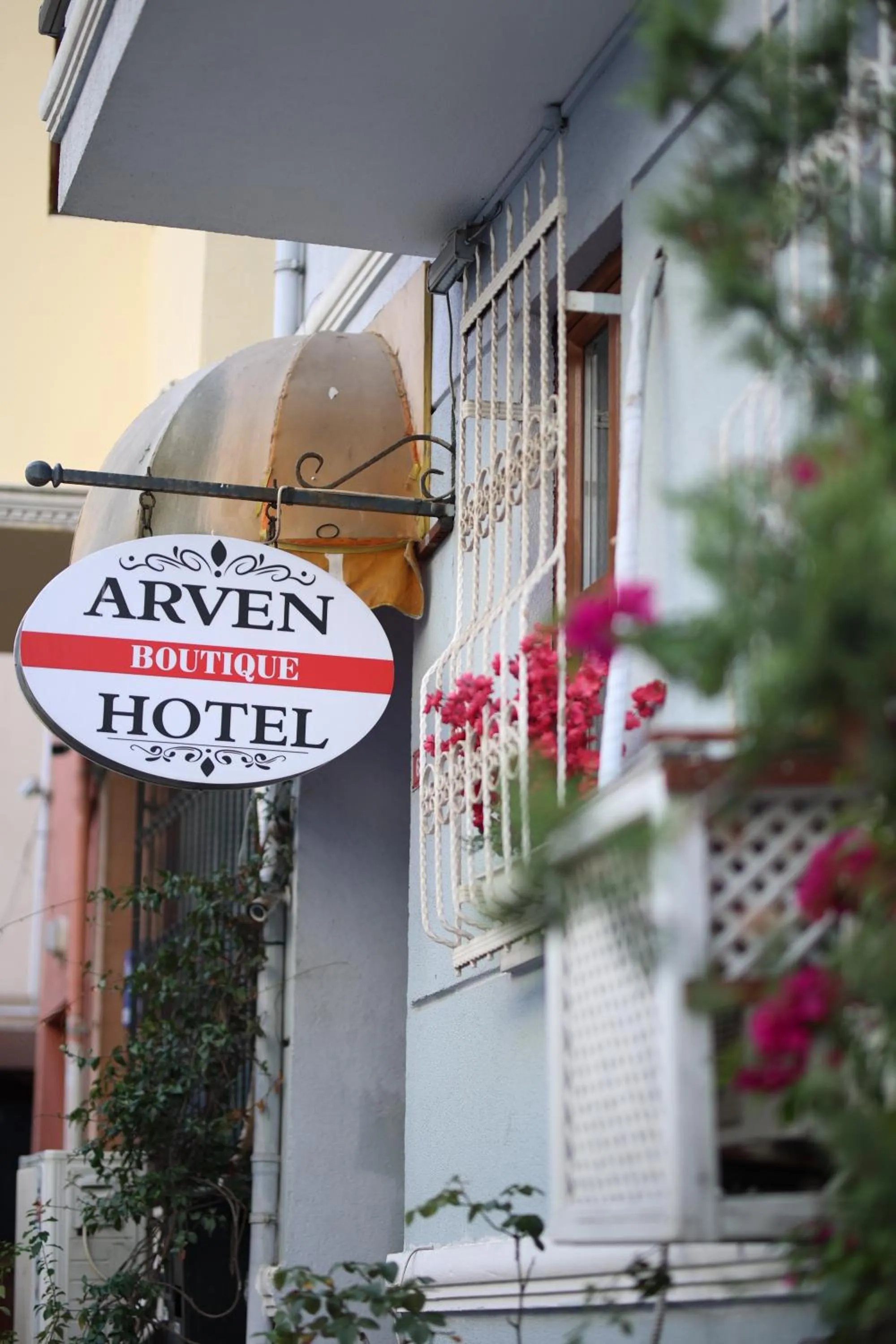 Property building in Arven Hotel