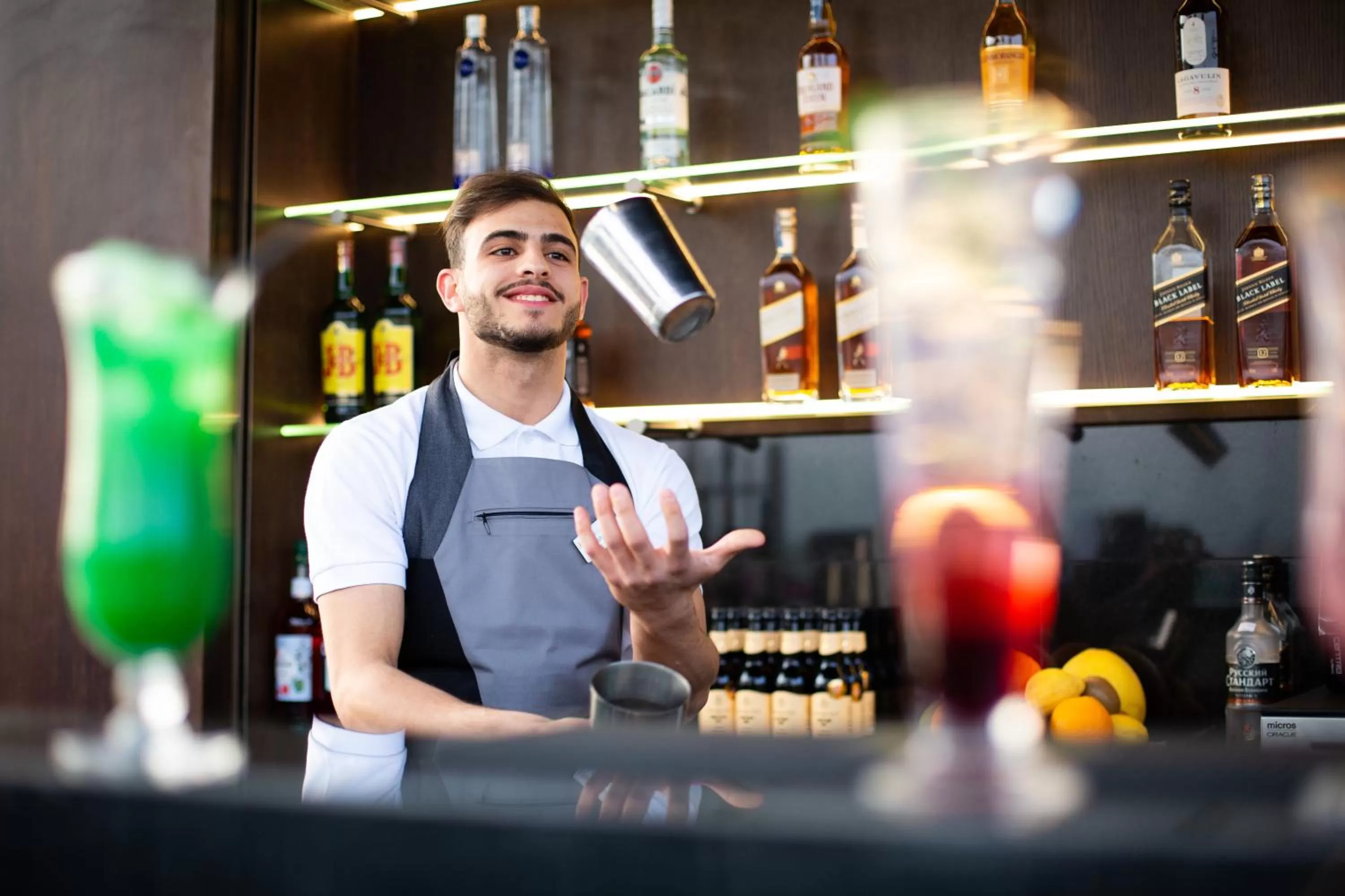 Lounge or bar in Centro Mada Amman by Rotana