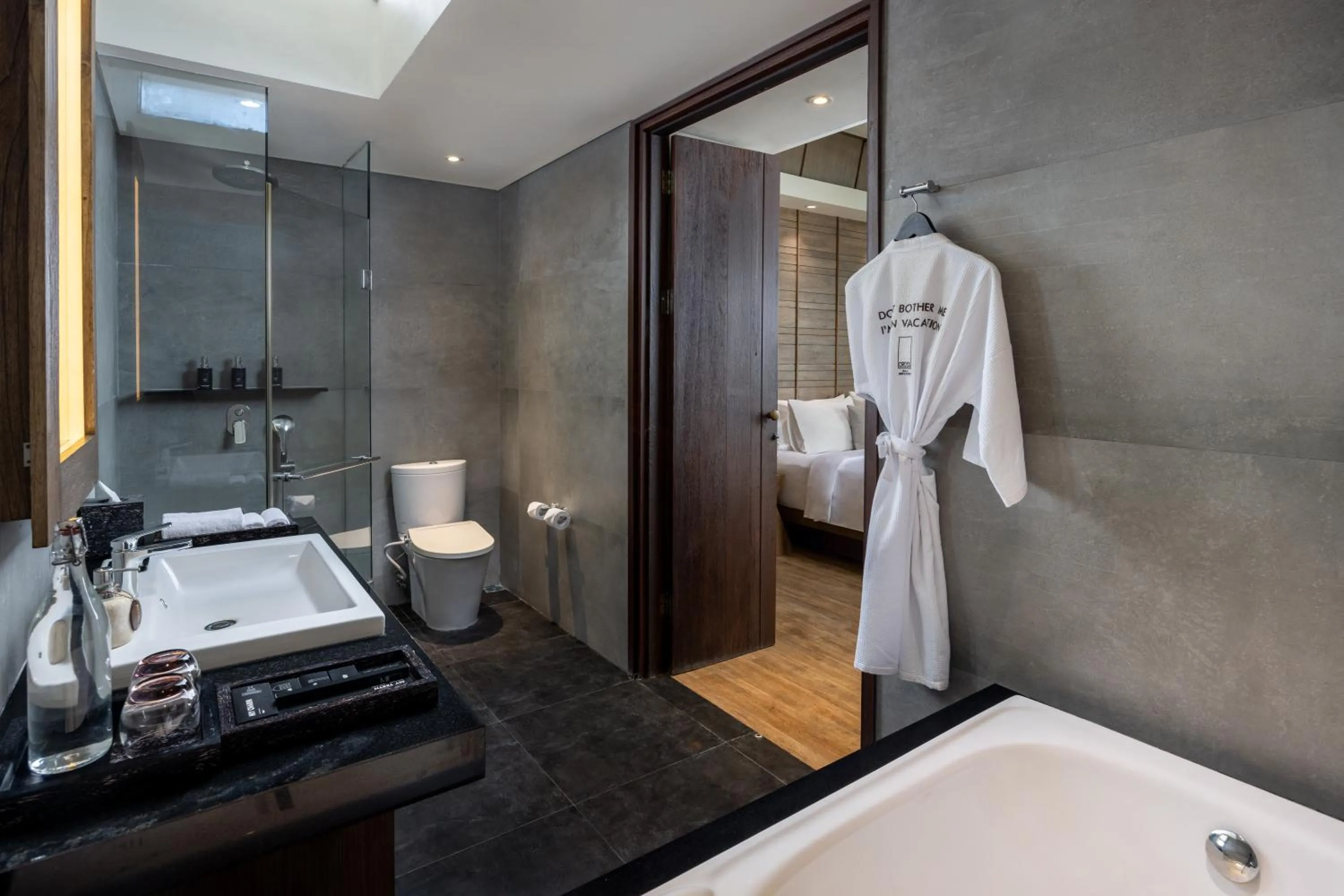 Bathroom in Cross Bali Breakers